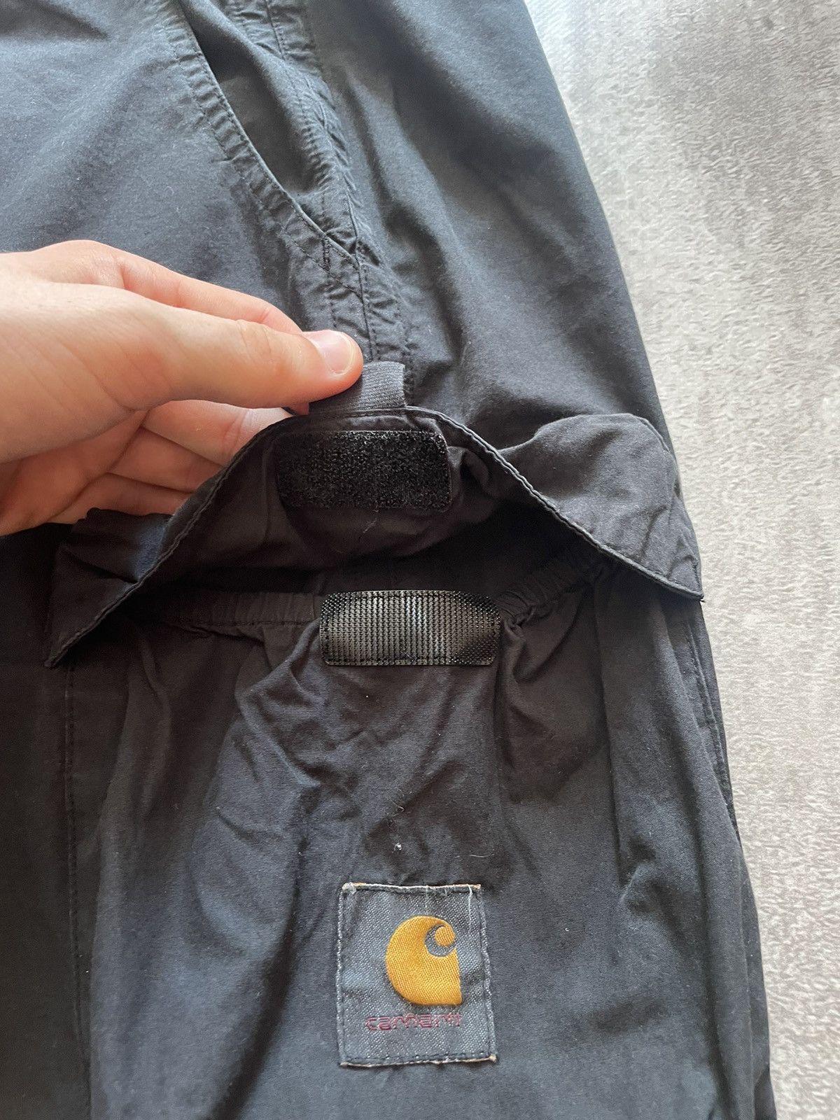 Carhartt × Carhartt Wip × Vintage Vintage Carhartt Black Logo Berm Cargo Shorts Size US 32 / EU 48 - 9 Thumbnail