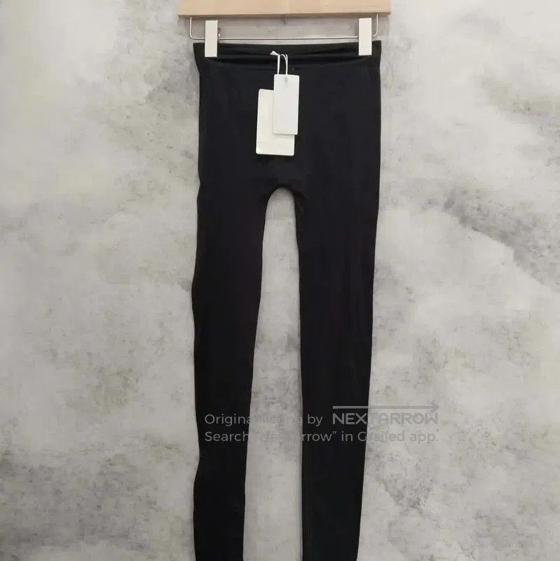 MaxMara Black Nylon Casual Pants for Women .