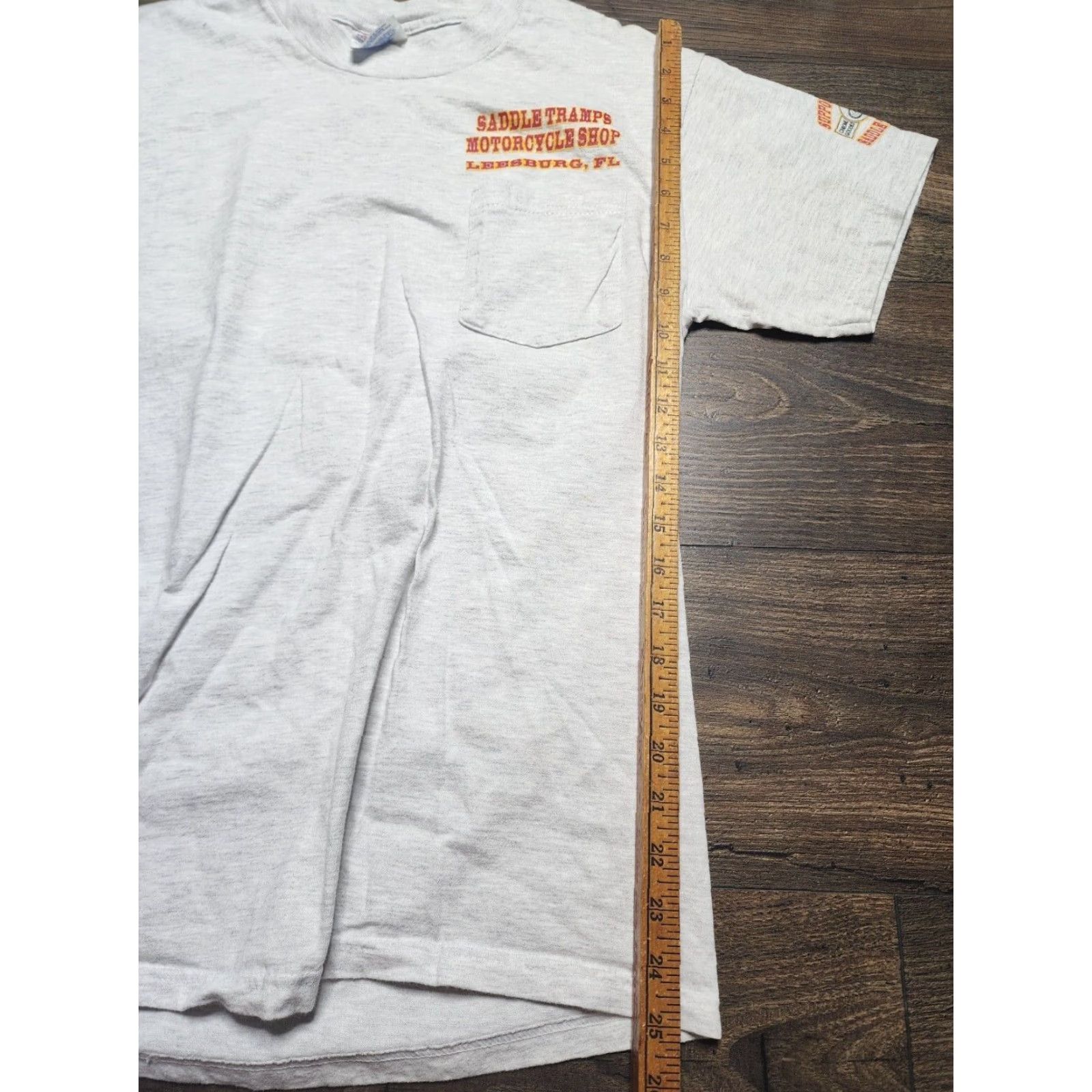 Hanes VINTAGE 90s Hanes Mens Gray Short Sleeve Pocket T Shirt Saddle Tramps Motorcycle Shop Leesburg FL Cotton M Size US M / EU 48-50 / 2 - 3 Thumbnail