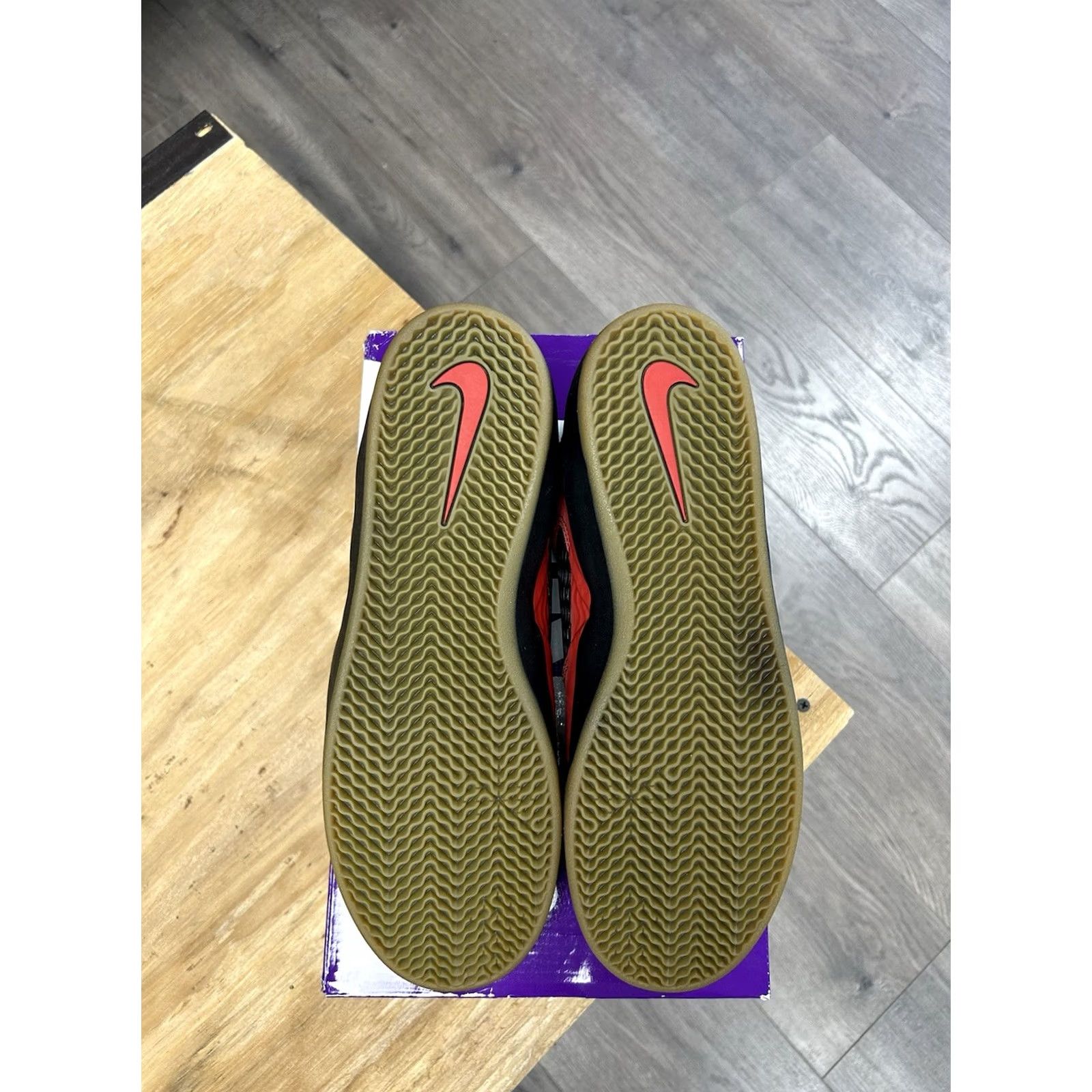 Nike Nike SB Ishod Varsity Red-Black-Var curr Red-Gum Brown Skate Sneaker 9.5 Men DC7232-600 Size US 10 / EU 43 - 6 Thumbnail