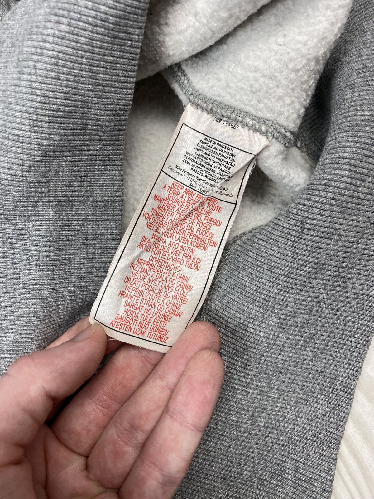 Vintage Vintage Nike small swoosh oversized sweatshirt y2k Size US XL / EU 56 / 4 - 10 Thumbnail