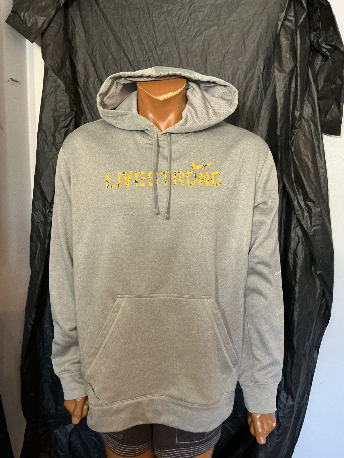 Nike Nike Therma Fit Livestrong Lance Armstrong Pullover Hoodie Size US XL / EU 56 / 4 - 10 Thumbnail