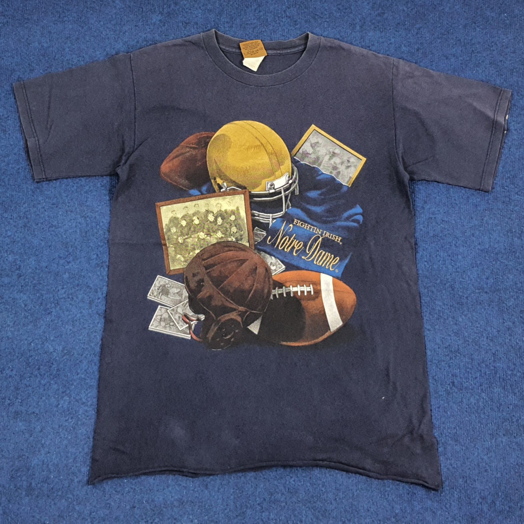 NFL × Nutmeg × Vintage Vintage NUTMEG Notre Dame NFL Sports Tshirt Size US M / EU 48-50 / 2 - 1 Thumbnail