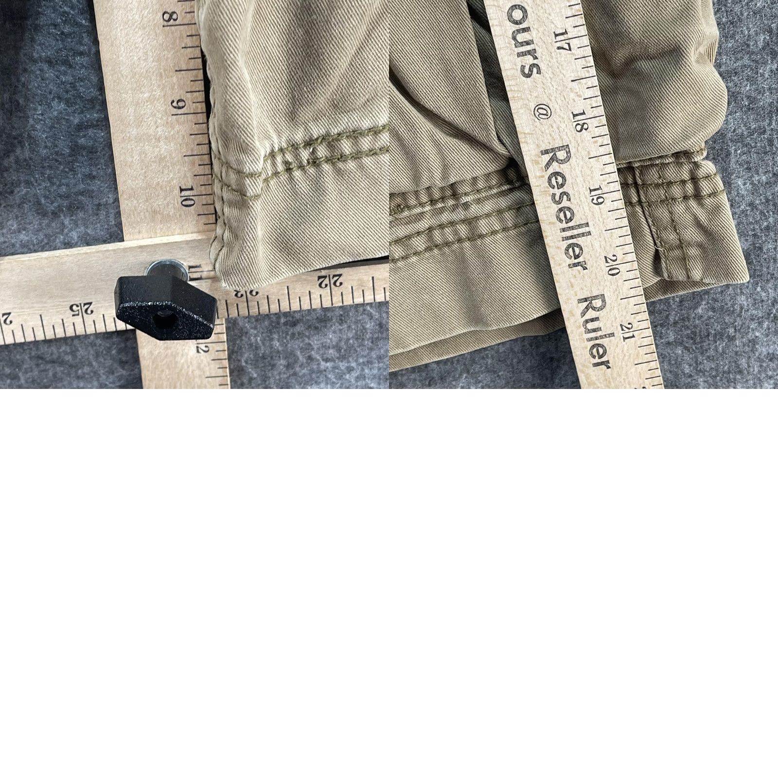 Levi's VINTAGE Levi's Signature Cargo Shorts Mens 29 Khaki Cotton Multi Pocket Cargo 29 Beige 100% Cotton Casual Mens Size US 29 - 8 Thumbnail
