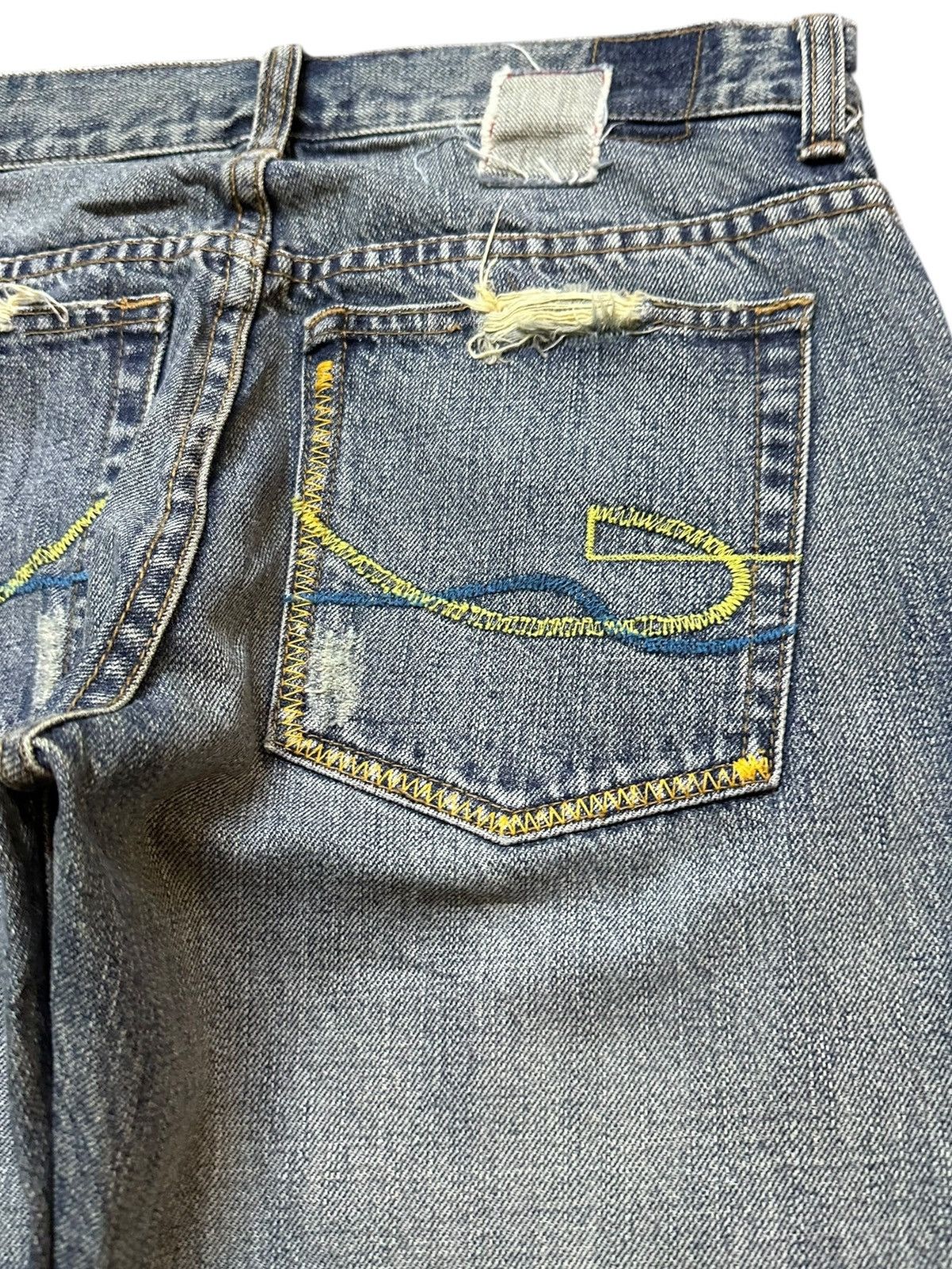 Cout de la Liberte Vintage Coats Of Arms Famock Flare Grunge Distressed Denim Size US 31 - 8 Thumbnail