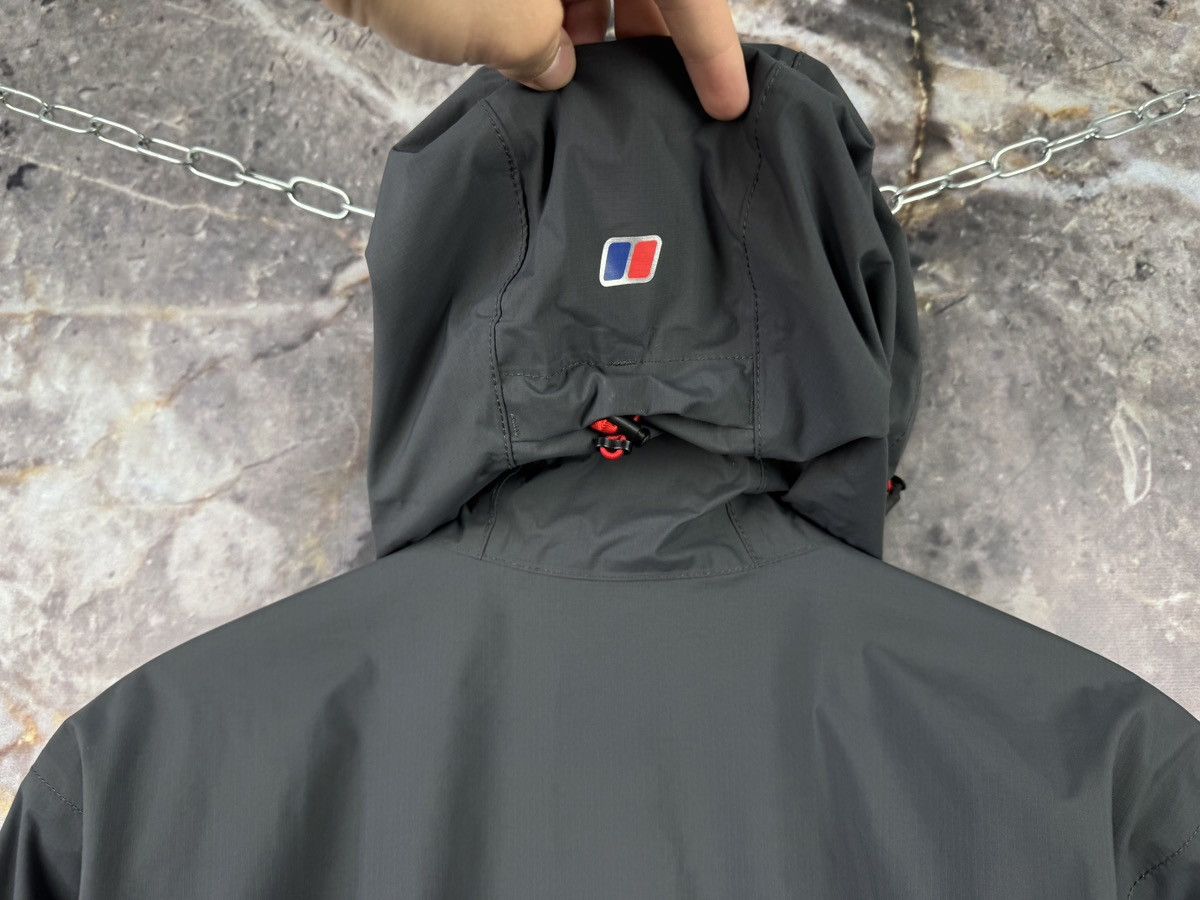 Berghaus Men’s Berghaus Jacket Lightweight Windbreaker Outdoor Size S Size US S / EU 44-46 / 1 - 15 Thumbnail
