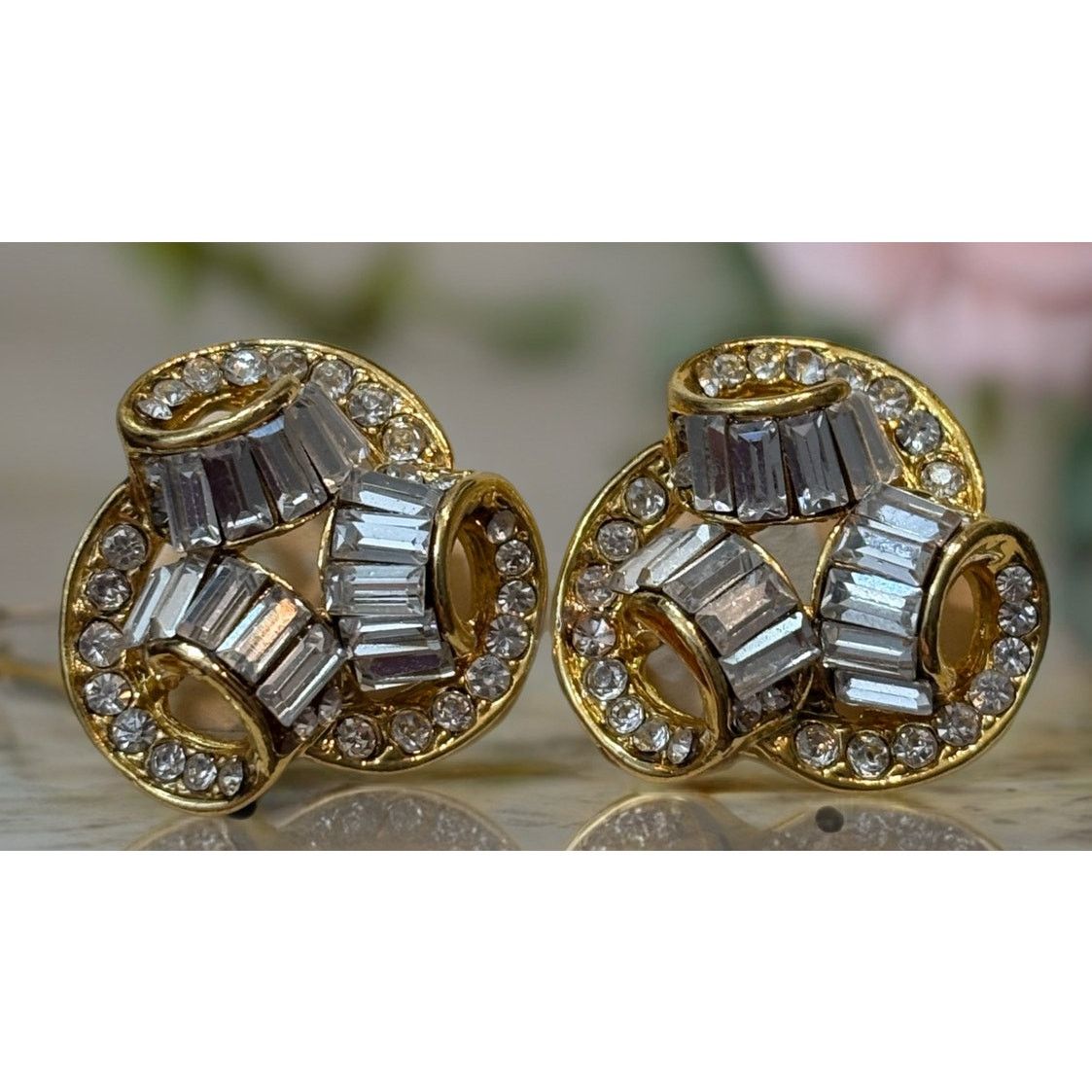 Other Vintage Dusey Rhinestone Earrings Gold Tone 16 g Size ONE SIZE - 2 Thumbnail