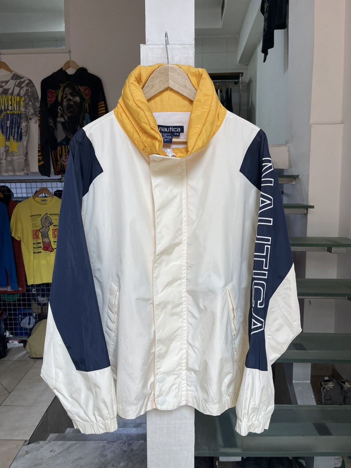Vintage Nautica Light Jacket 90s sleeve hit