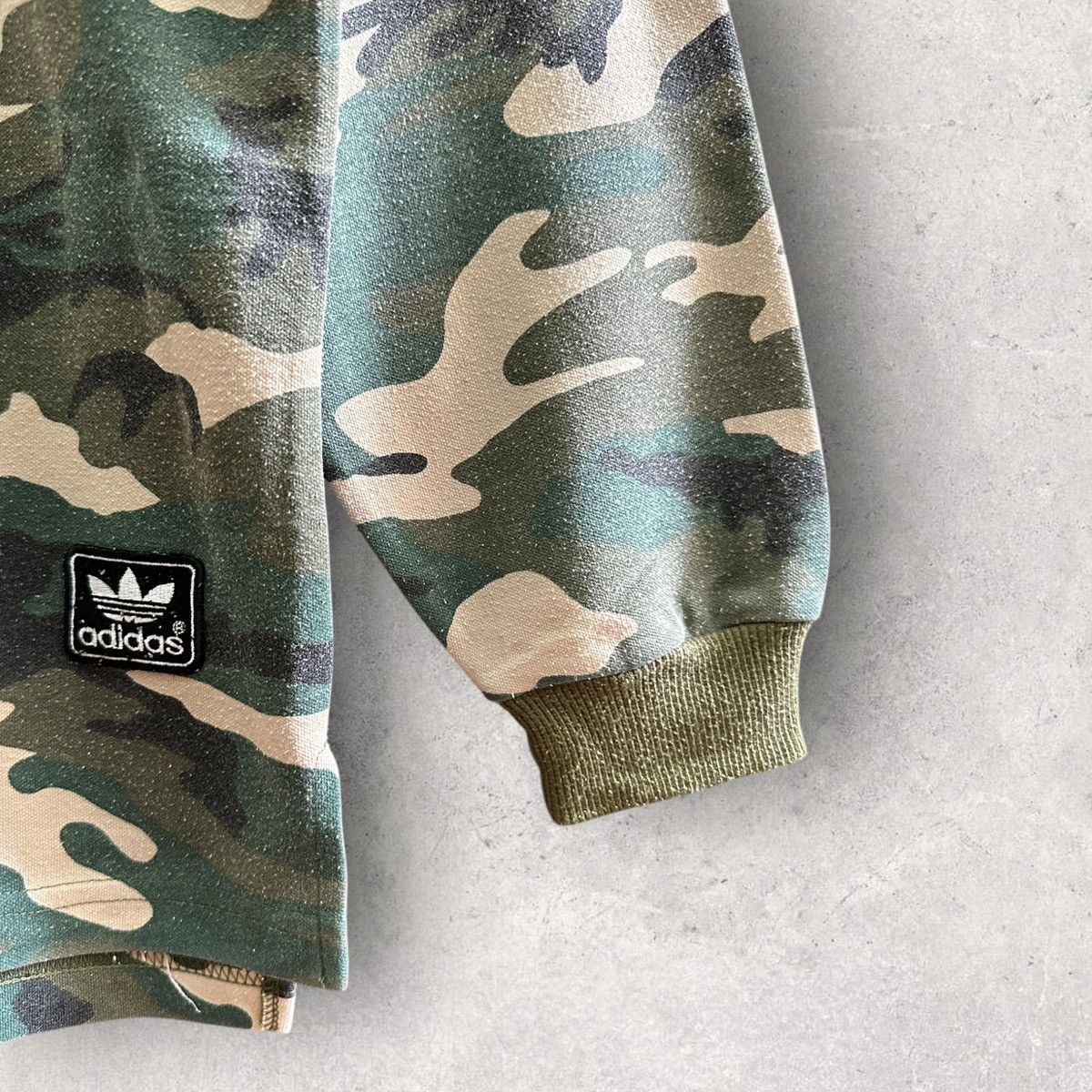 Adidas × Vintage Vintage 80’s Adidas Camo Green Sweatshirt Size US S / EU 44-46 / 1 - 4 Thumbnail