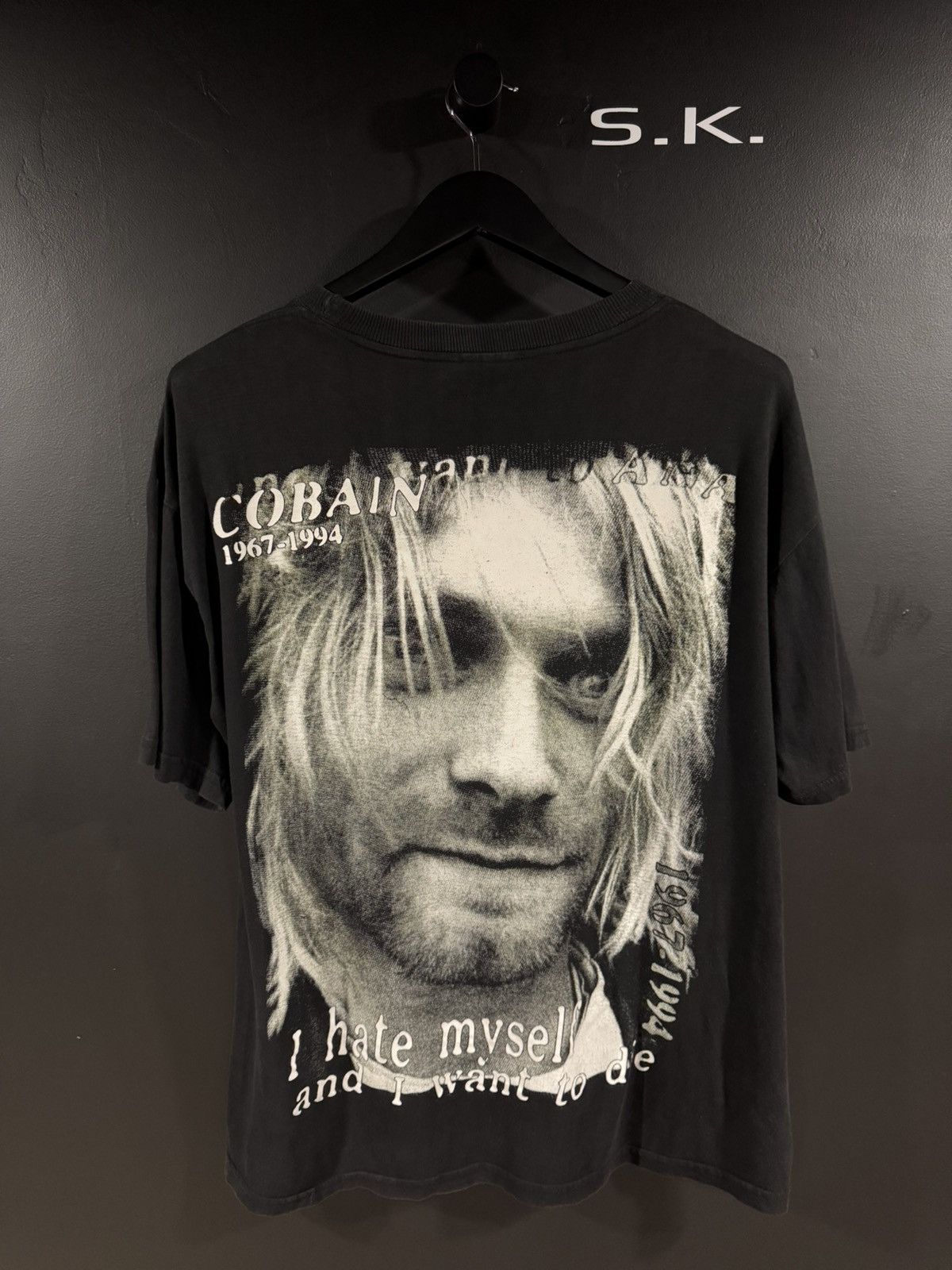 Band Tees 2000s Y2K Vintage Nirvana Kurt Cobain Memorial Band Tee L Size US L / EU 52-54 / 3 - 4 Thumbnail