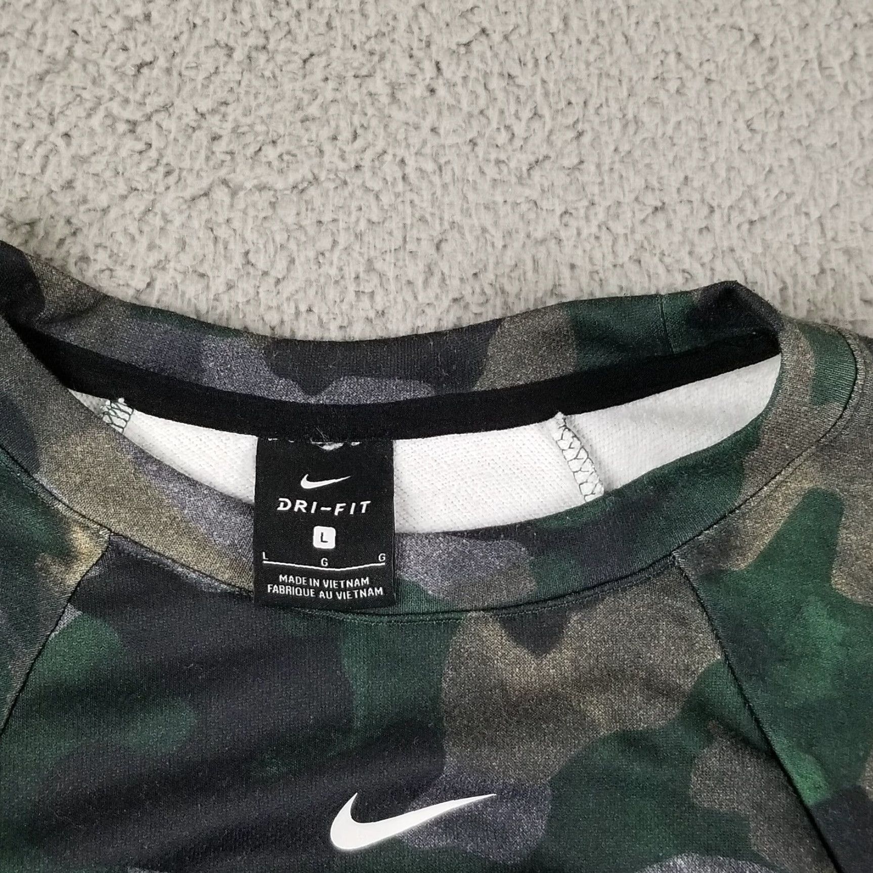 Nike Nike Sportswear Training Rebel Fleece Crop Camo Sweatshirt Womens L Green CV7250-723 Size L / US 10 / IT 46 - 2 Thumbnail