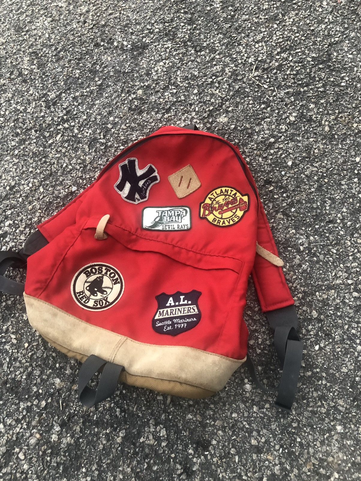 MLB Rare❗️Vintage MLB x Uniqlo Multi Patches Clup Bag Pack Size ONE SIZE - 4 Thumbnail