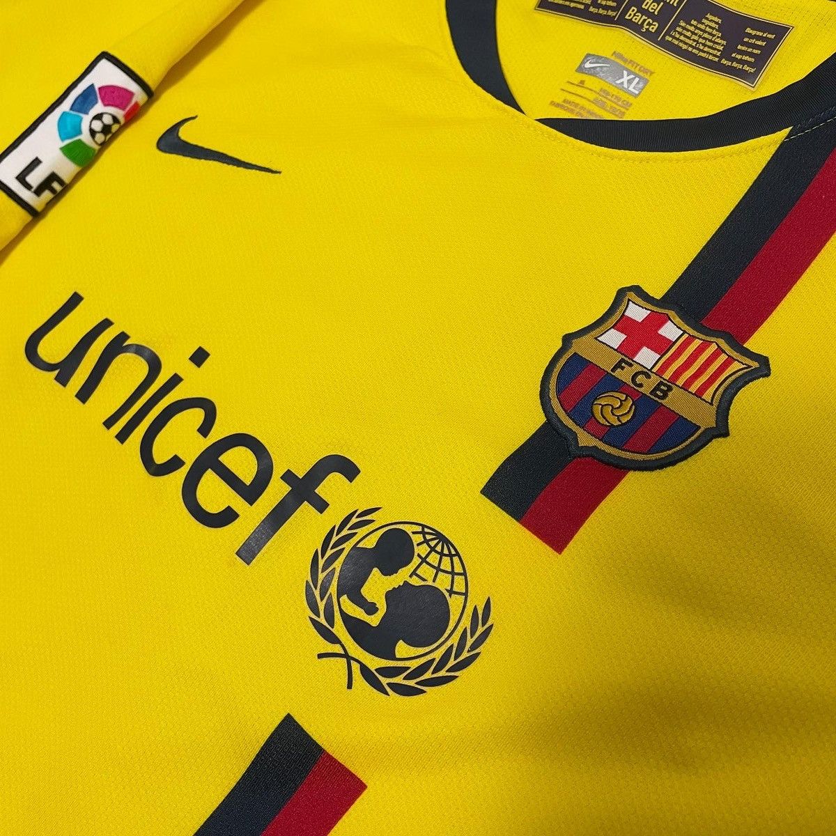 Nike × Vintage Nike FC Barcelona 2008/10 Away Soccer Jersey Size S Size US S / EU 44-46 / 1 - 4 Thumbnail