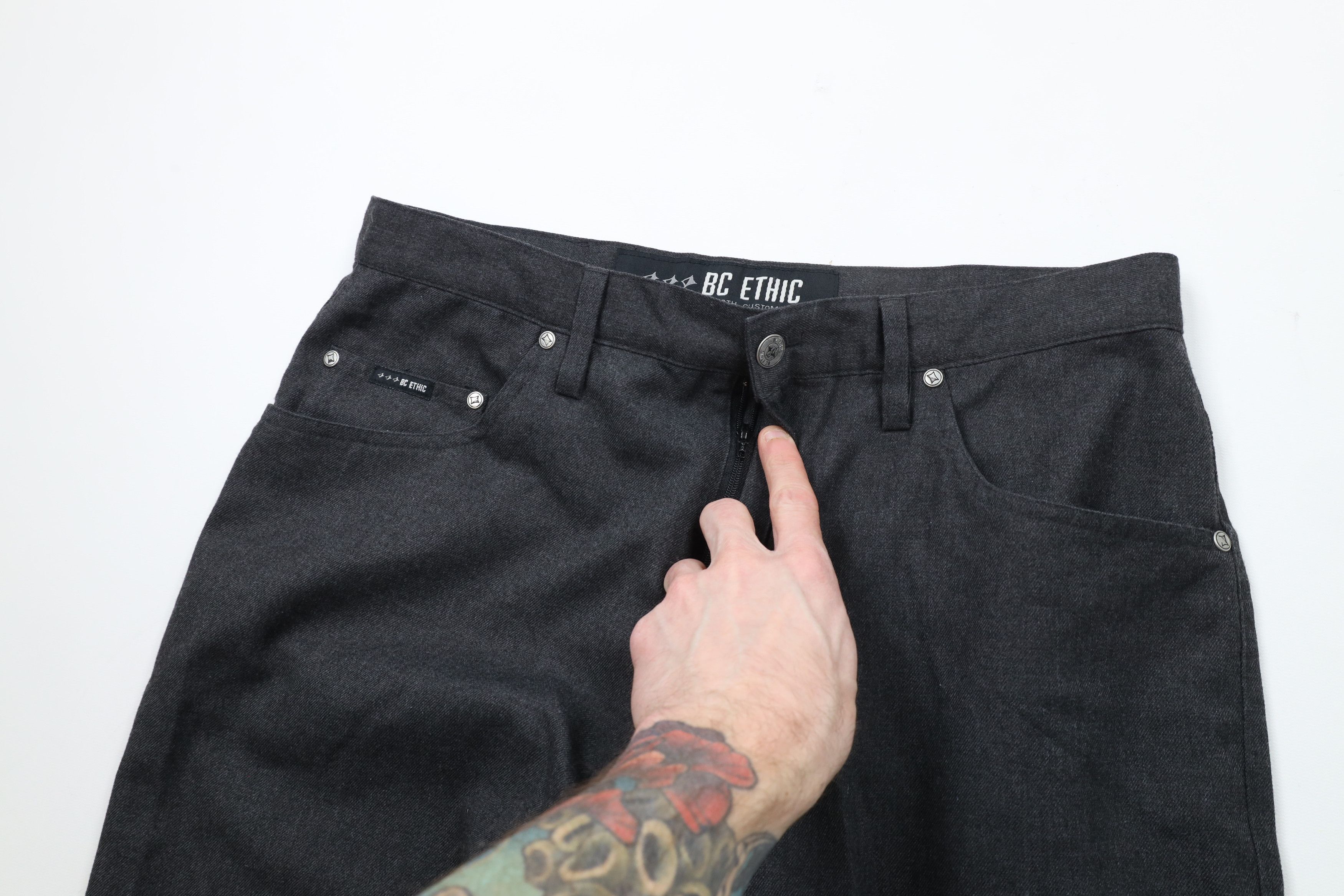 Vintage Vintage 90s Streetwear Relaxed Fit Chino Pants Trousers Gray Size US 32 / EU 48 - 6 Thumbnail