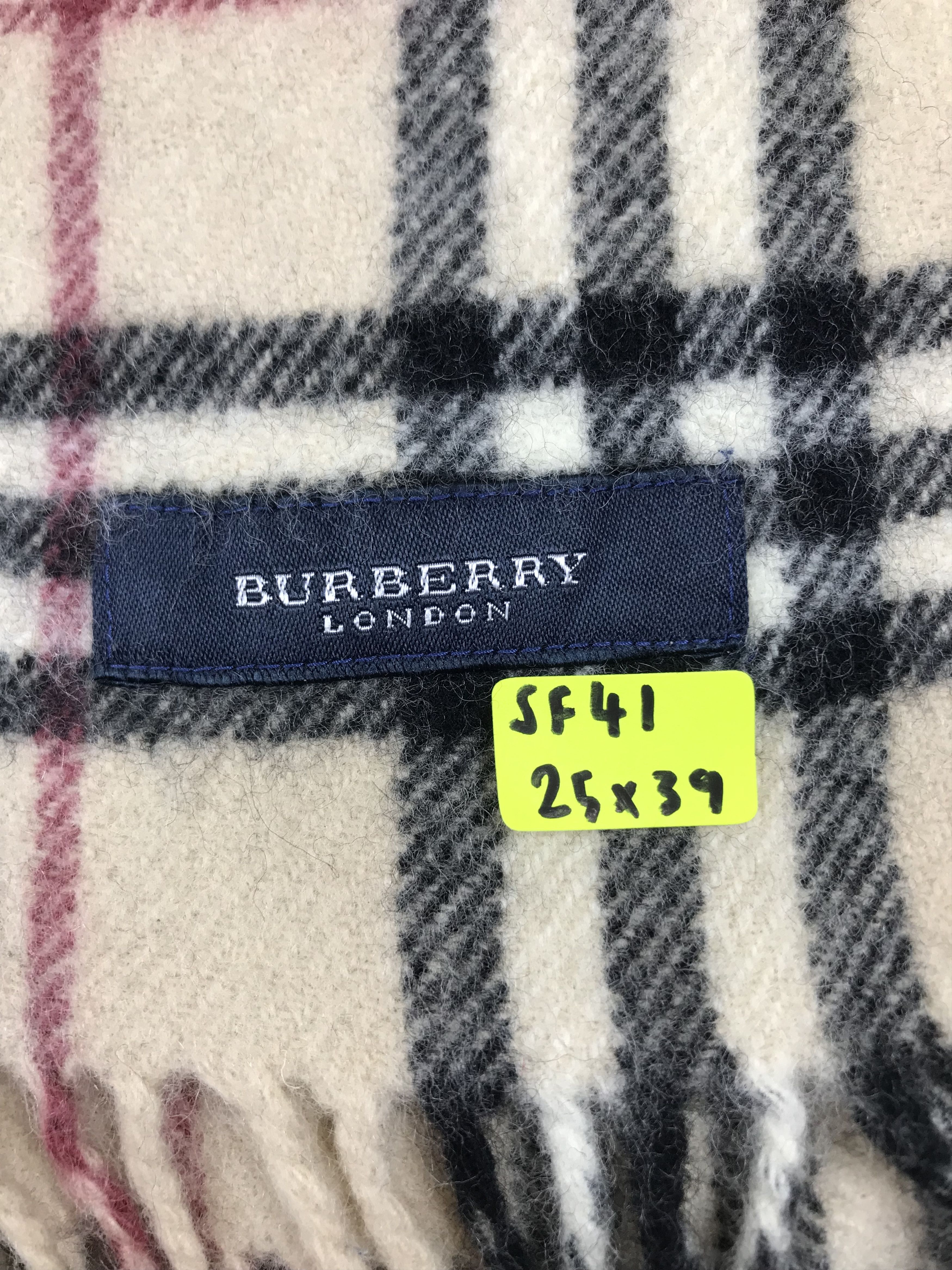 Burberry Burberry Scarf / Muffler / Neckwear / Wool Size ONE SIZE - 6 Thumbnail