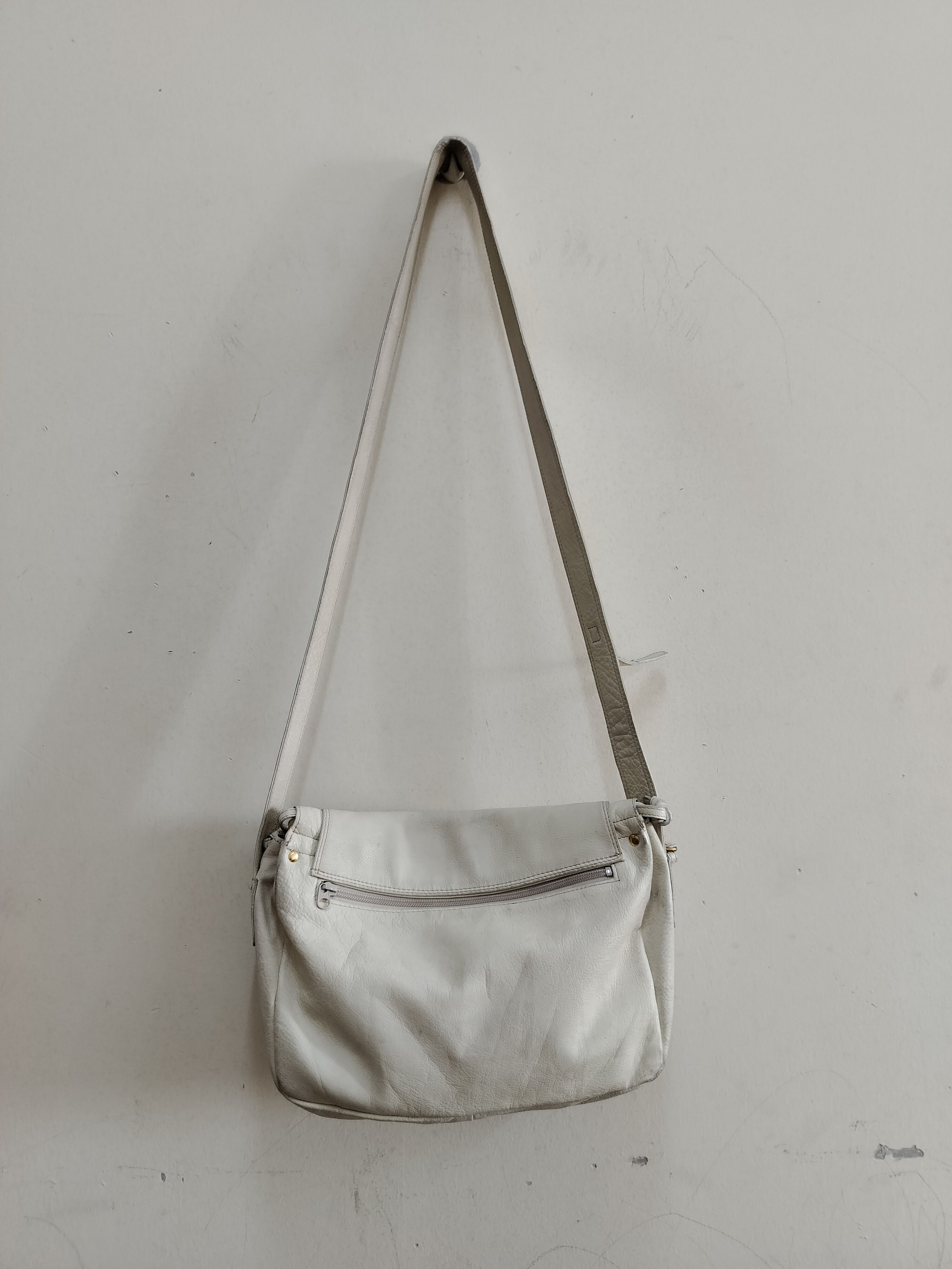 Givenchy Vintage Givenchy Life leather sling bag Size ONE SIZE - 7 Thumbnail