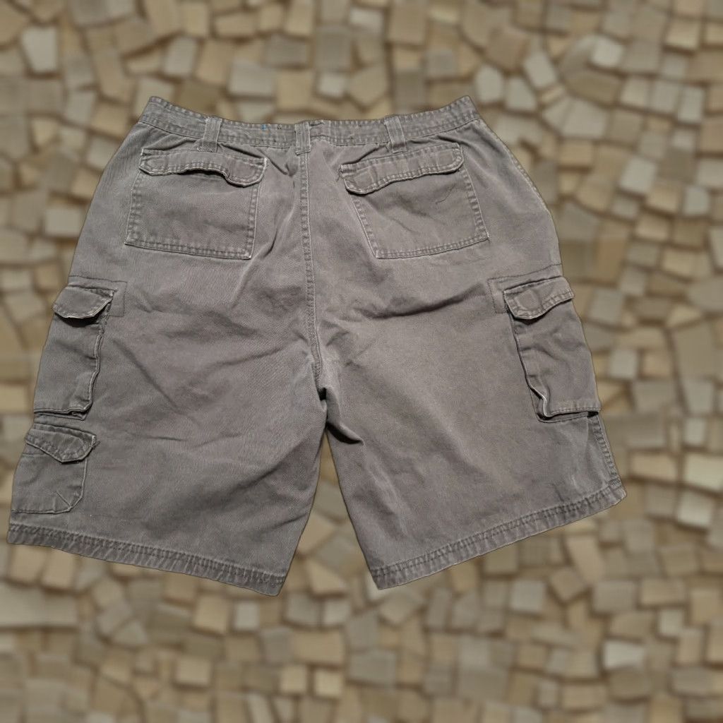 Vintage Rugged Wear Cargo Shorts Mens 36 Brown Pocket Pockets Cargo Short, Cotton, Flat Front, Zip, Regular Rise, 36in Waist, Vintage No Size US 36 / EU 52 - 1 Thumbnail