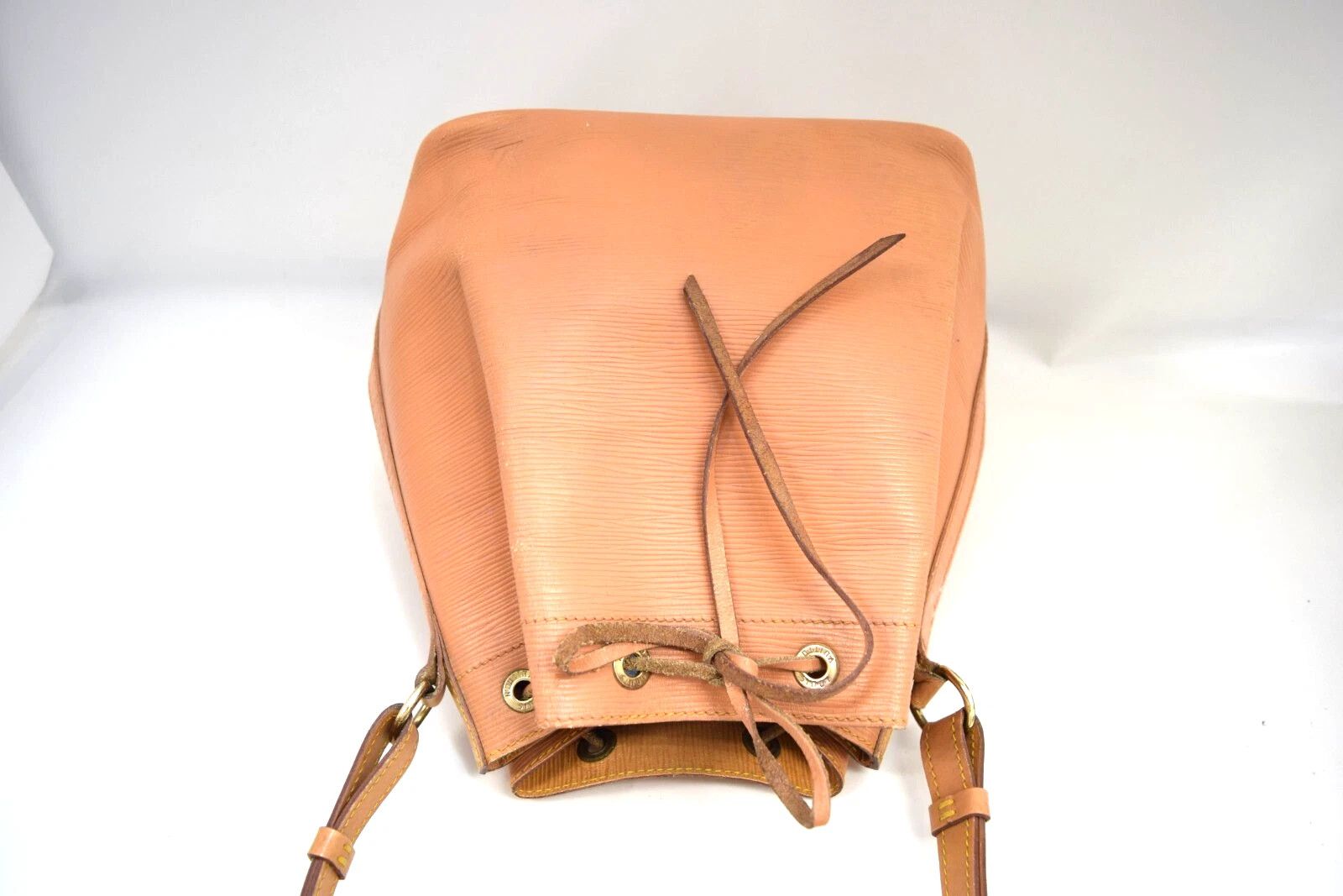 Louis Vuitton Auth Louis Vuitton Petit Noé Shoulder Bag Epi Leather M44108 Size ONE SIZE - 5 Thumbnail