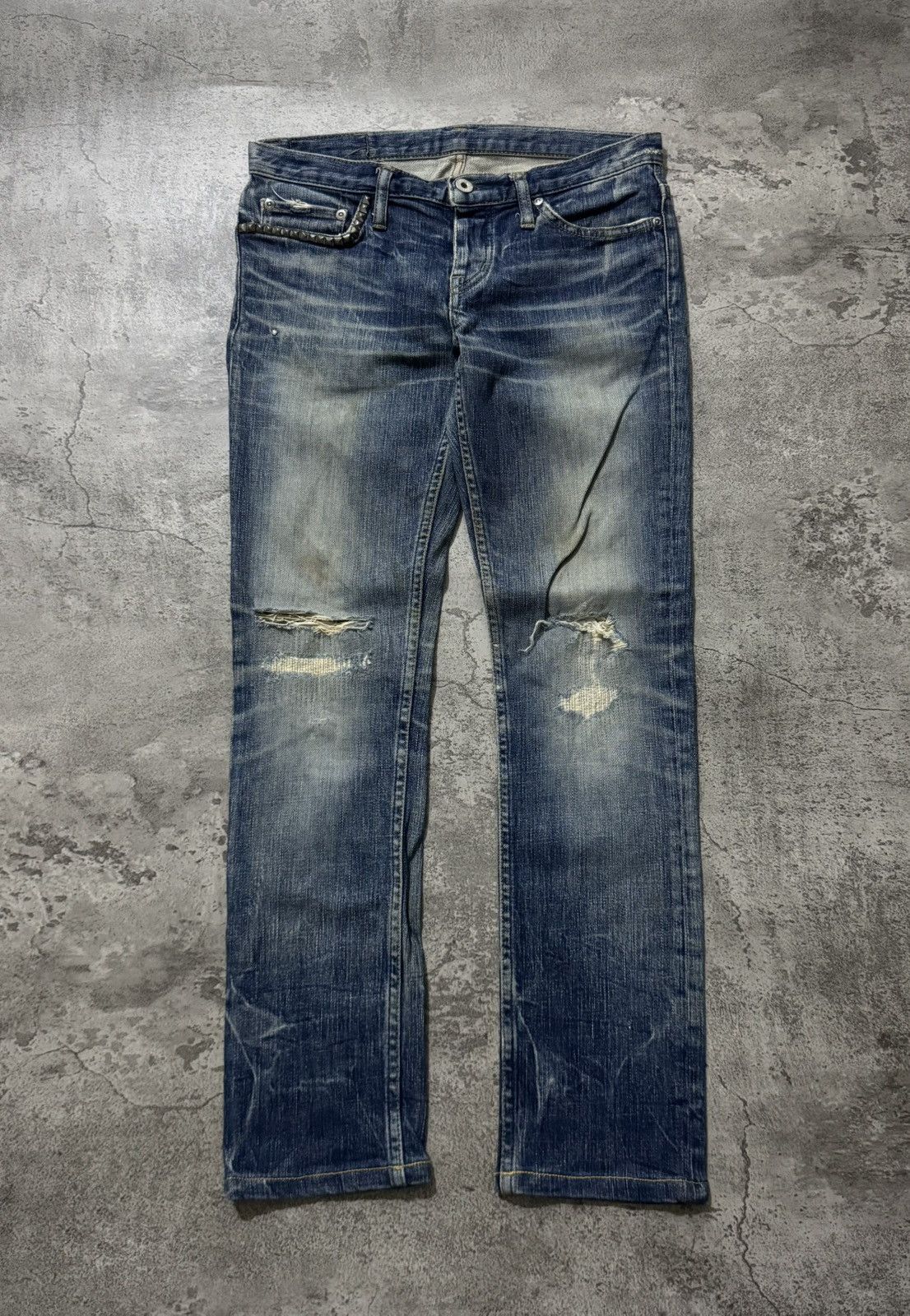 HYSTERIC GLAMOUR STUDDED DISTRESSED JEANS