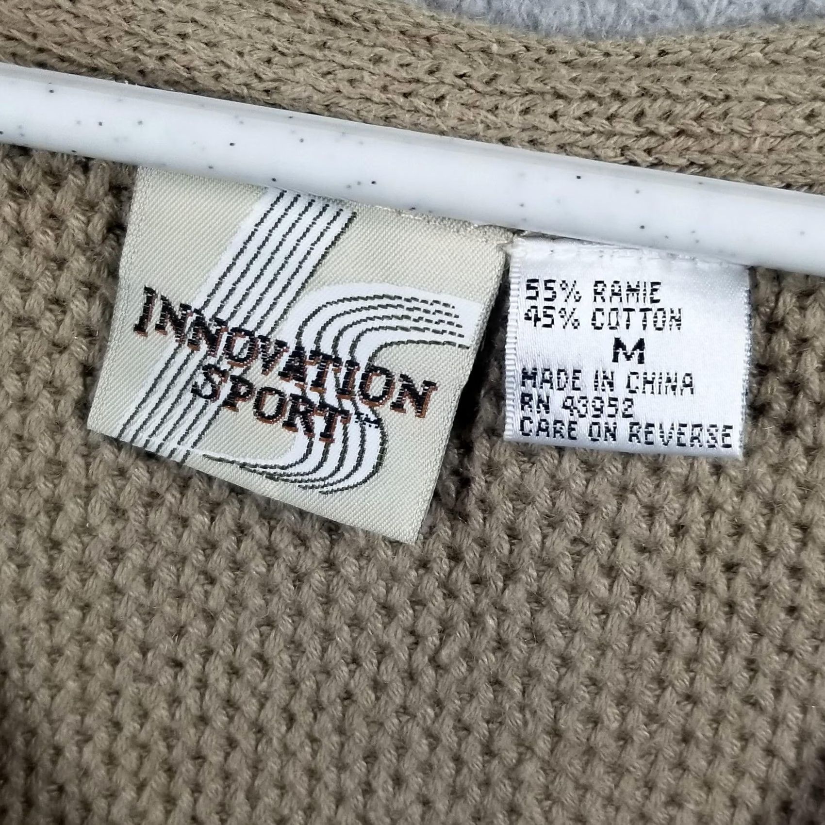Vintage Innovation Sport Sweater Vest Womens M Beige Fair Isle Chunky-Knit Fringe Button Sleeveless V-Neck shirt style Casual } Size M / US 6-8 / IT 42-44 - 4 Thumbnail