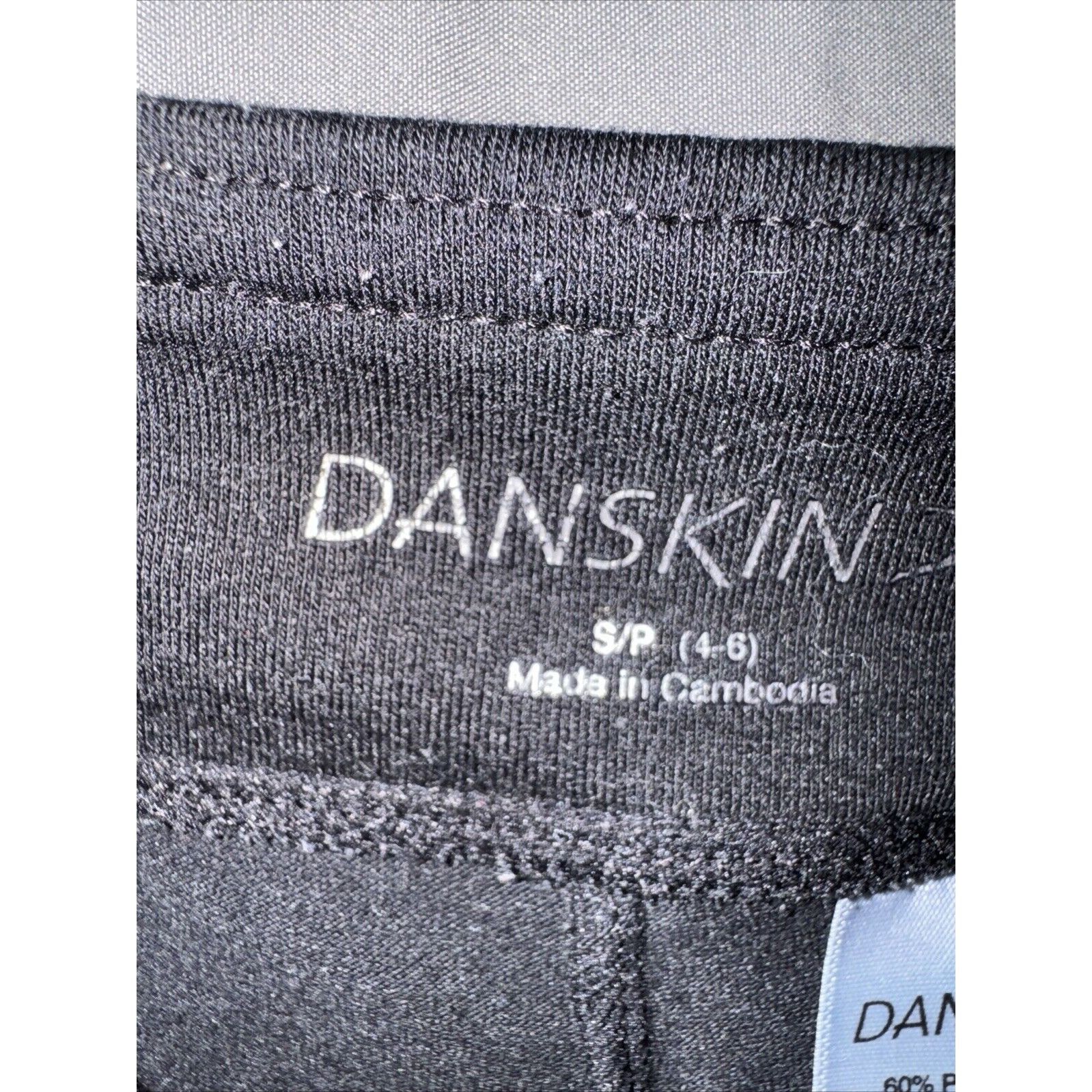 Other Women Small DANSKIN BLACK Yoga Leggings S/P (4-6) Semi Fitte Size 27" / US 4 / IT 40 - 2 Thumbnail