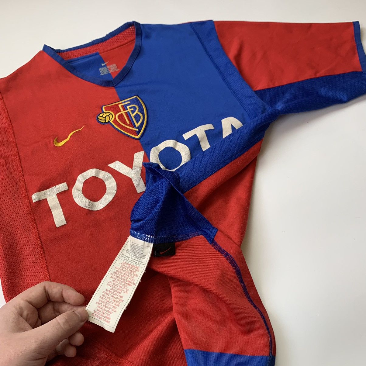 Vintage Vintage Nike Basel 2002 Blockcore Football Jersey Jimmy Size US XS / EU 42 / 0 - 14 Thumbnail