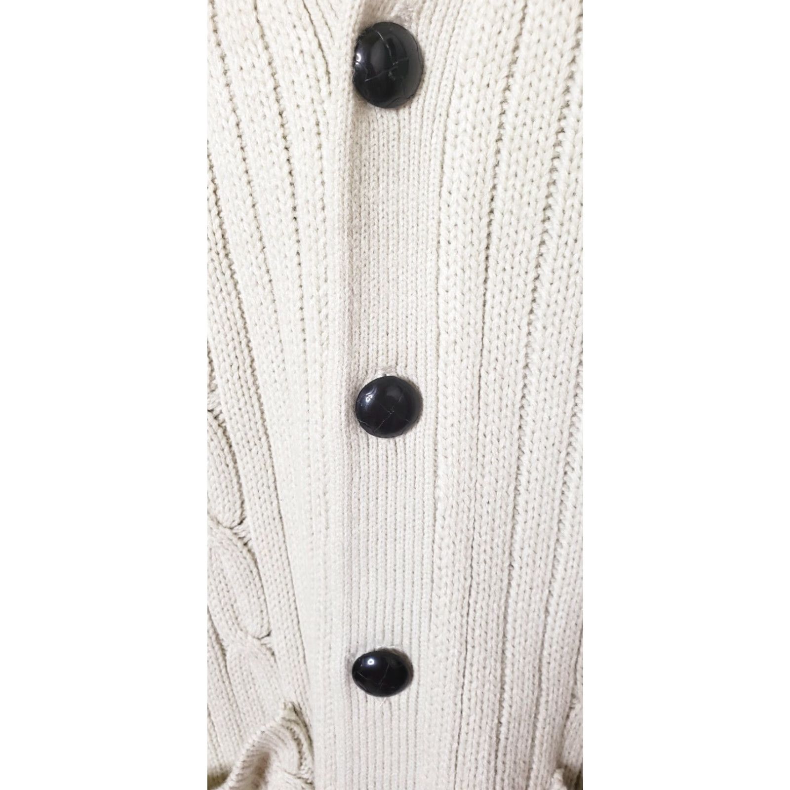 Blair John Blair Sweater Vest Chain Knit Leather Like Buttons Ivory L Regular Men’s Vest, Knit, Sleeveless, V-Neck, Workwear, Pockets, Preppy, 80s? Size US L / EU 52-54 / 3 - 3 Thumbnail