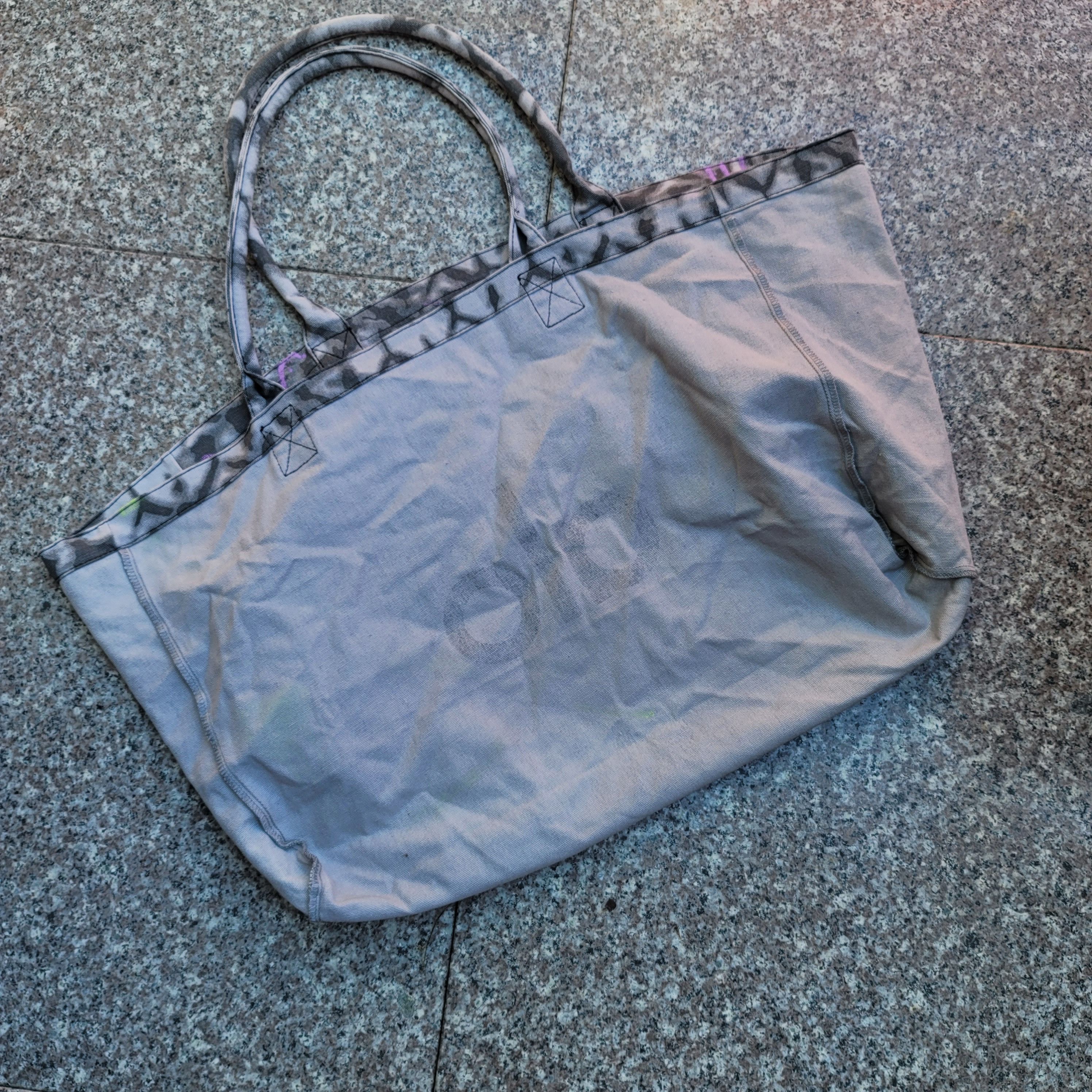 Alo yoga shopping tote