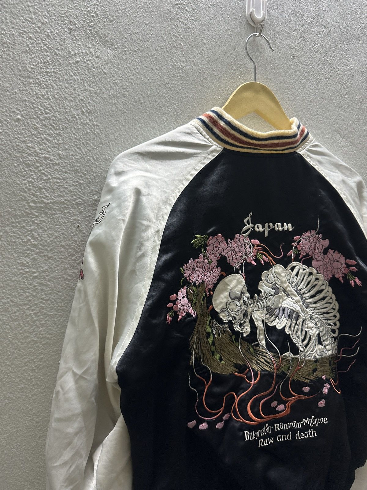 Japanese Brand × Vintage Vintage Reversible Sukajan Japanese Buddhism Art Size US M / EU 48-50 / 2 - 19 Thumbnail
