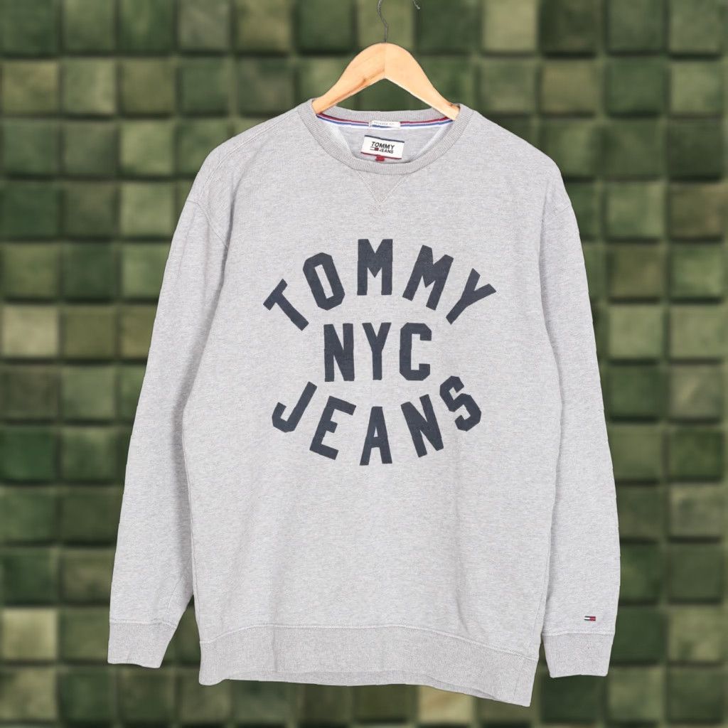 Tommy Hilfiger TOMMY HILFIGER JEANS Crew Pullover Sweatshirt Men Size S Grey Relaxed Fit Size US S / EU 44-46 / 1 - 1 Thumbnail