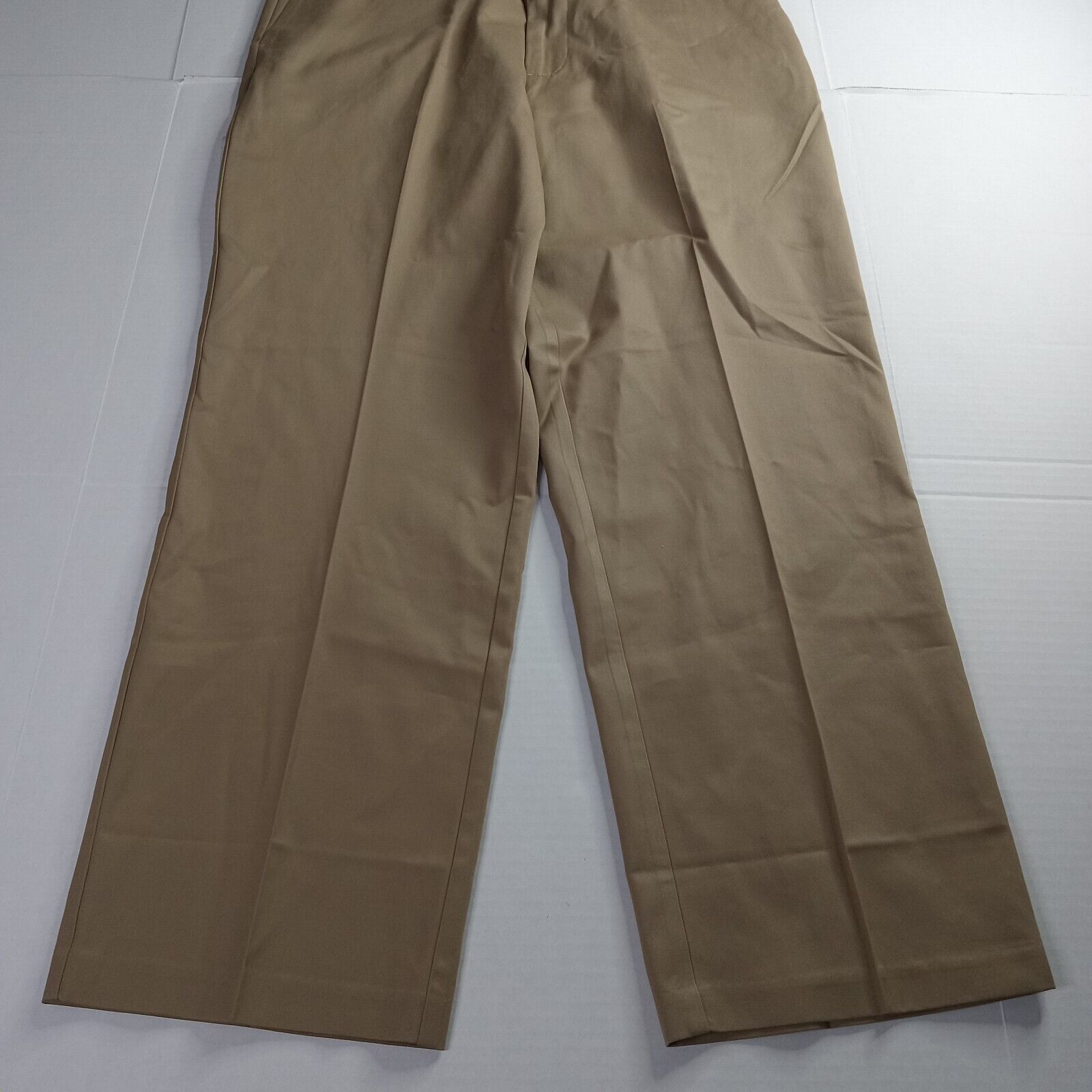 Dockers Dockers D3 Khakis Men's 32x30 Beige Flat Front Classic Fit Size US 32 / EU 48 - 3 Thumbnail