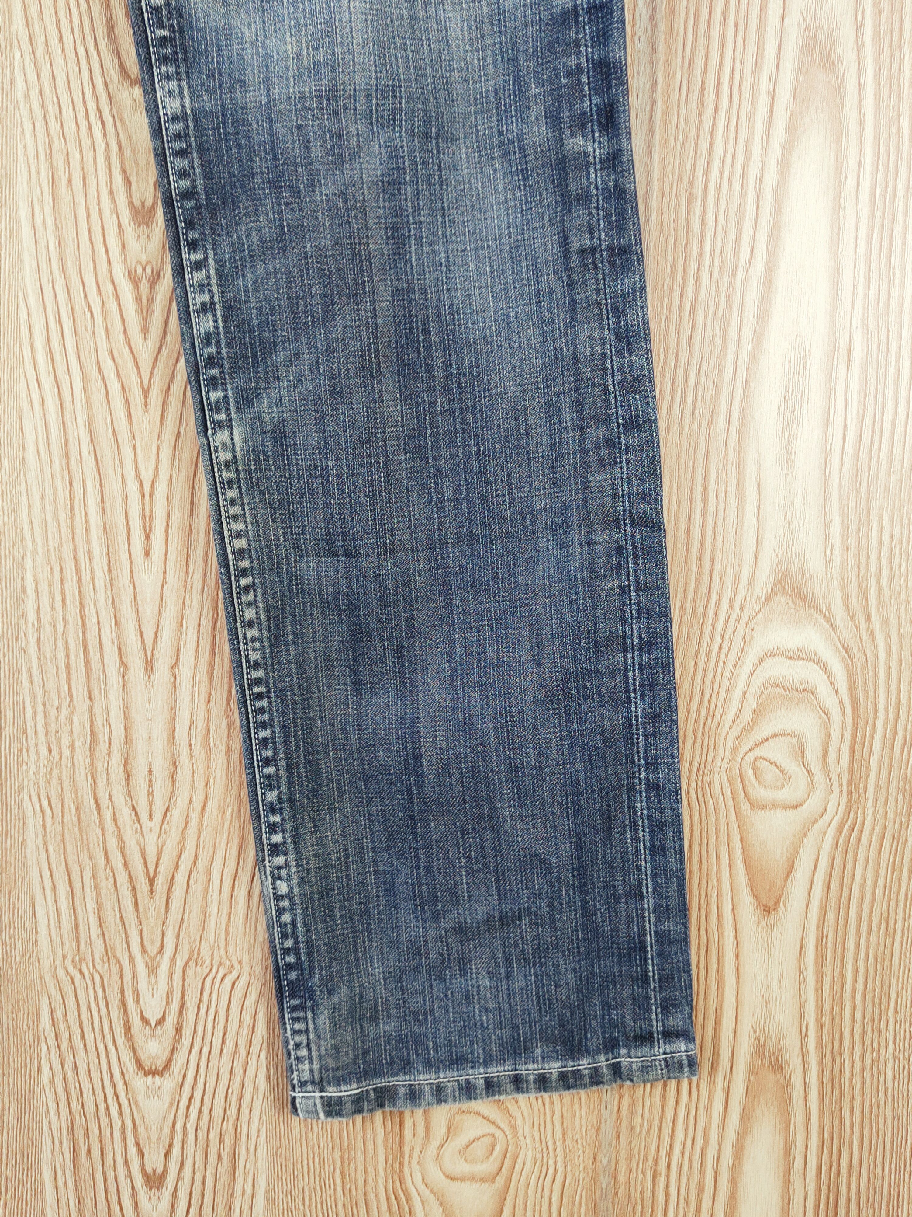Japanese Brand Levi's Dark Blue Faded Distressed Ripped Jeans #W792 Size US 30 / EU 46 - 6 Thumbnail