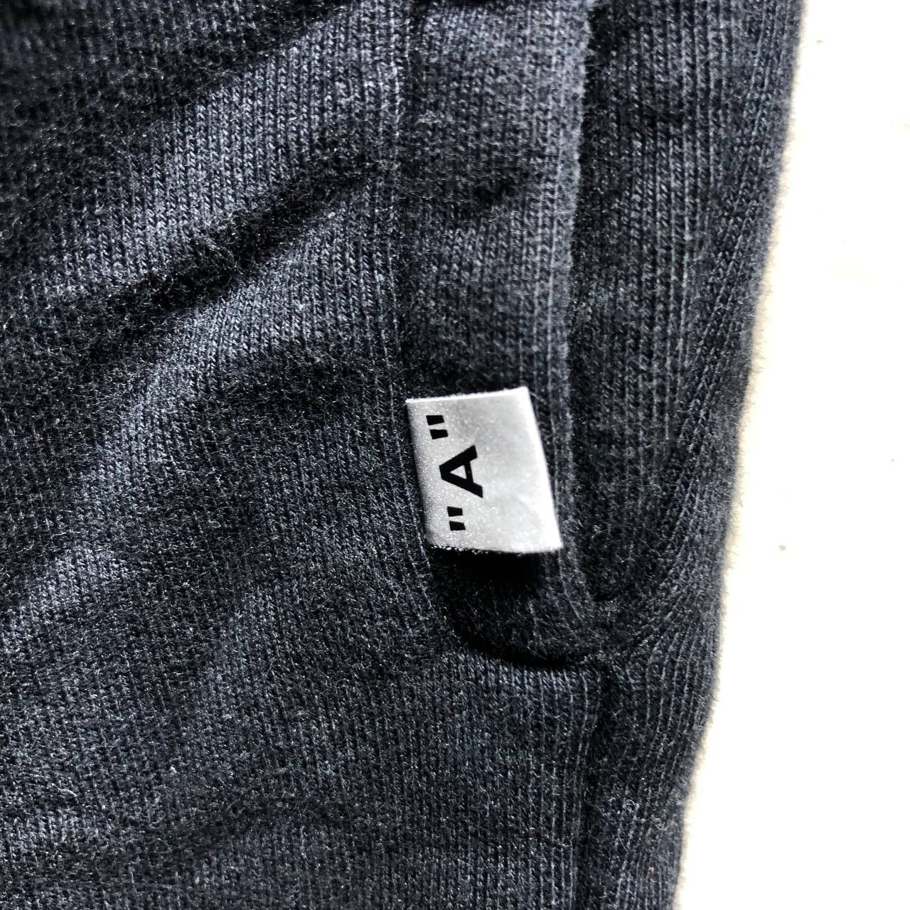 Off-White Off-White Wavy Logo sweatshorts Size US 36 / EU 52 - 4 Thumbnail