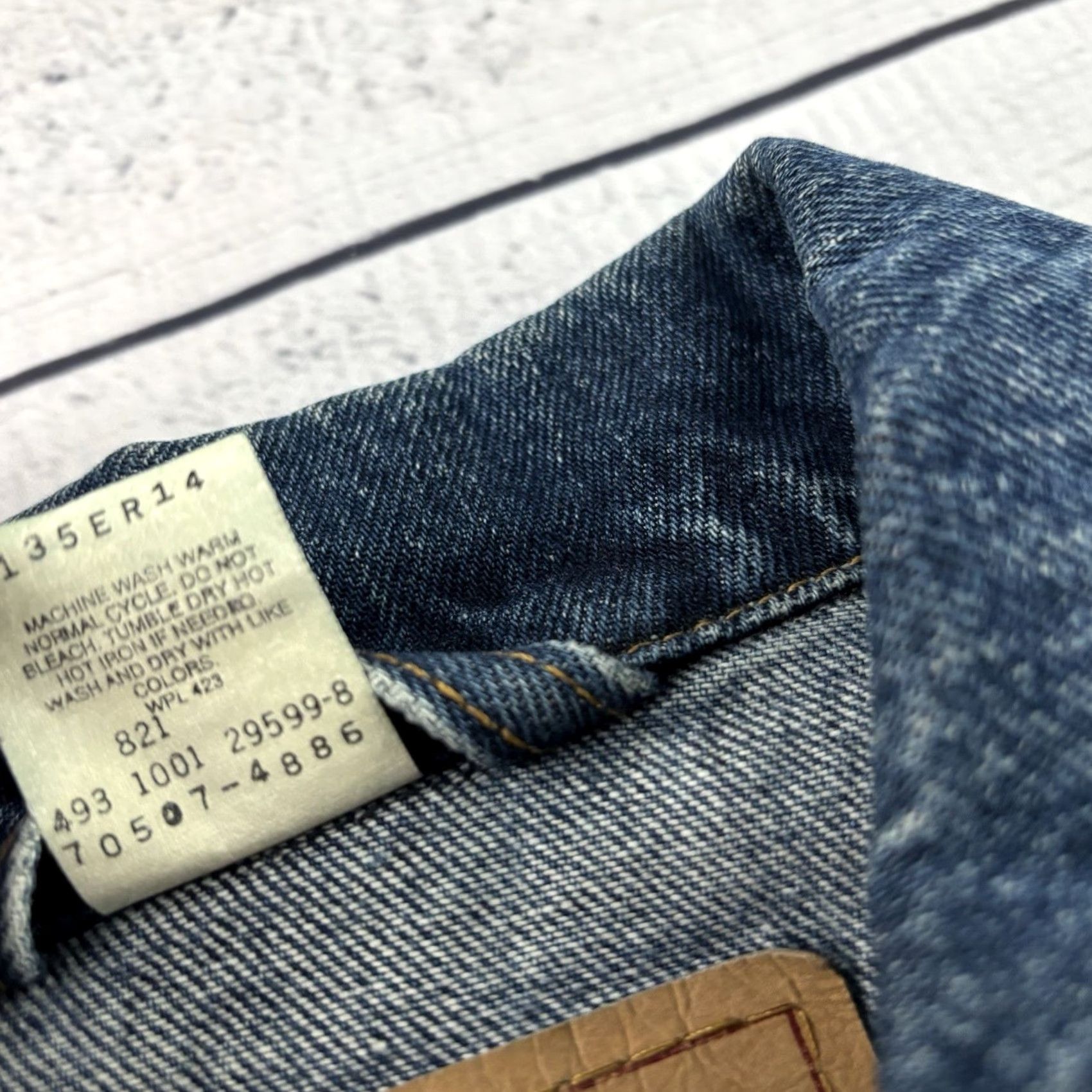Levi's VINTAGE Levi's Trucker Denim Jacket Men's Large Blue Relaxed Fit Jacket Size US 33 - 4 Thumbnail