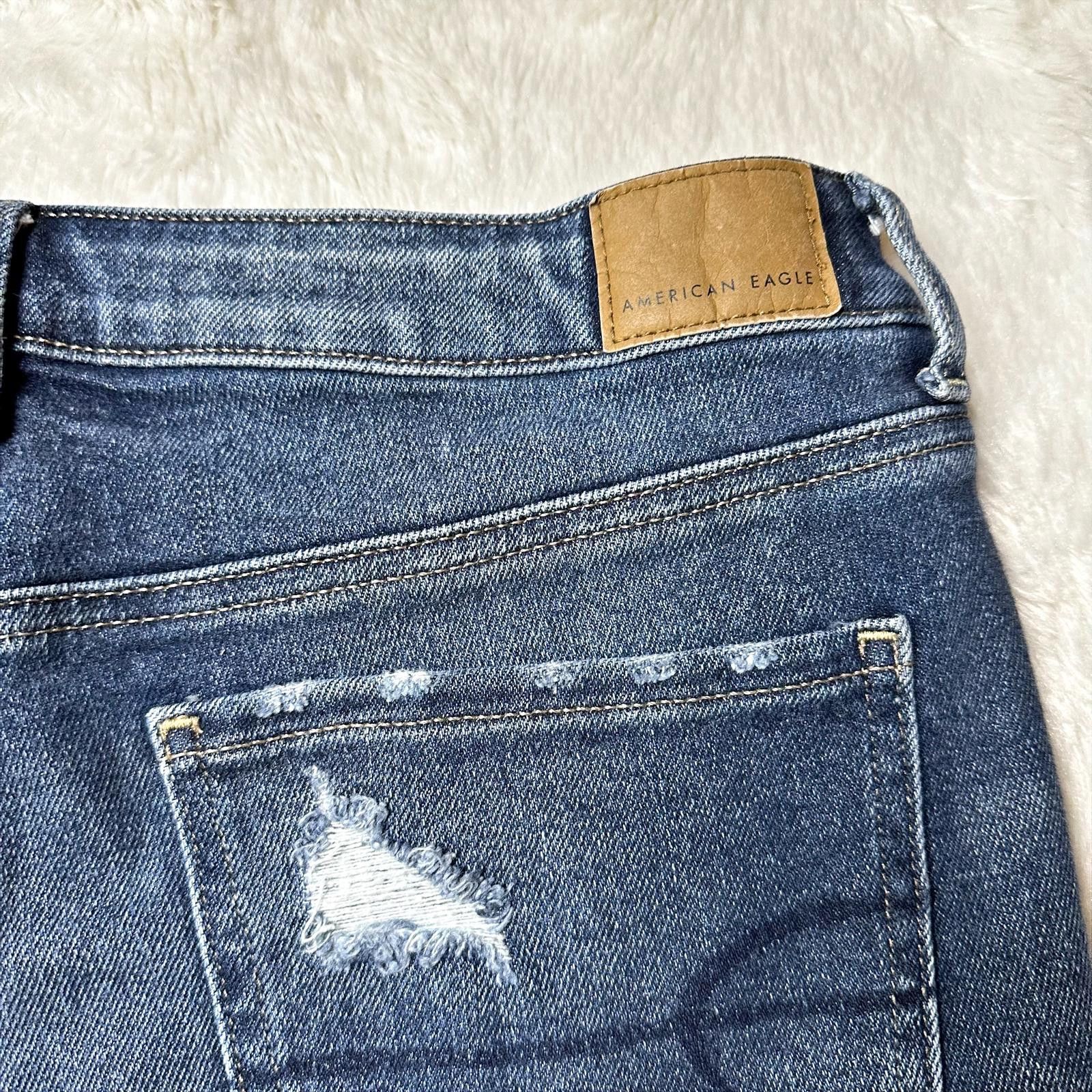 American Eagle Outfitters American Eagle Tomgirl Distressed Denim Shorts 9” Women’s 6 Size 28" / US 6 / IT 42 - 5 Thumbnail