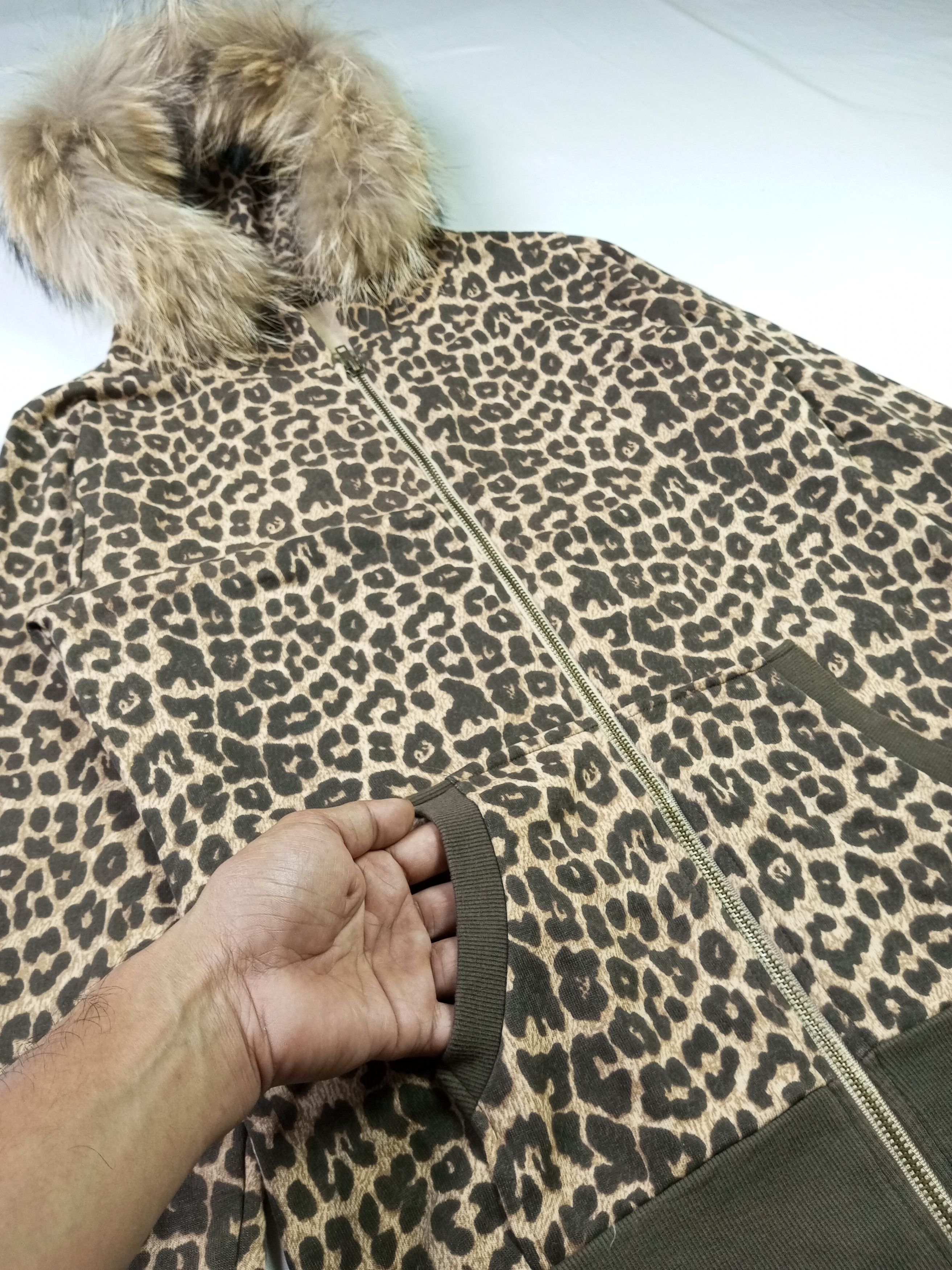 If Six Was Nine × Japanese Brand × Le Grande Bleu (L.G.B.) Japanese Brand Leopard Fur Hoodie Joky Gal Size US L / EU 52-54 / 3 - 4 Thumbnail