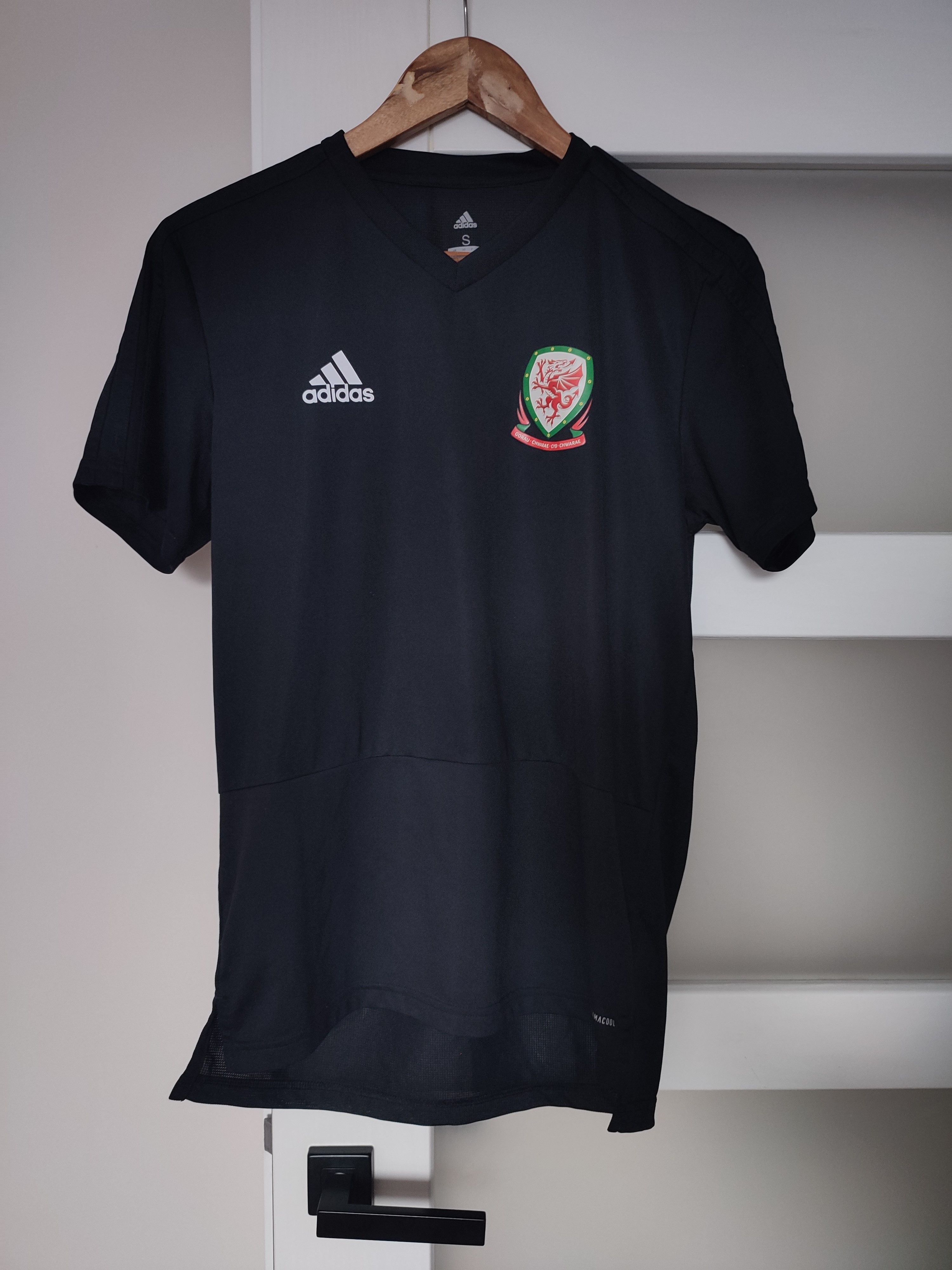Adidas Wales National Team Adidas Soccer Jersey Football Shirt Size US S / EU 44-46 / 1 - 1 Thumbnail
