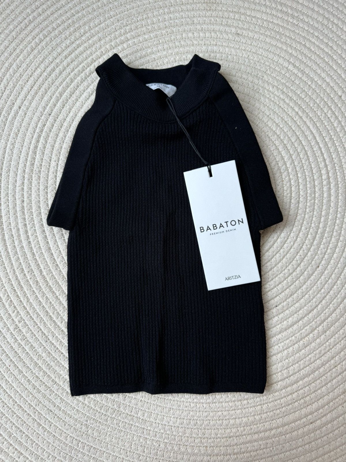 Aritzia Aritzia Babaton sculpt knit crochet tank top size XS Size XS / US 0-2 / IT 36-38 - 1 Thumbnail