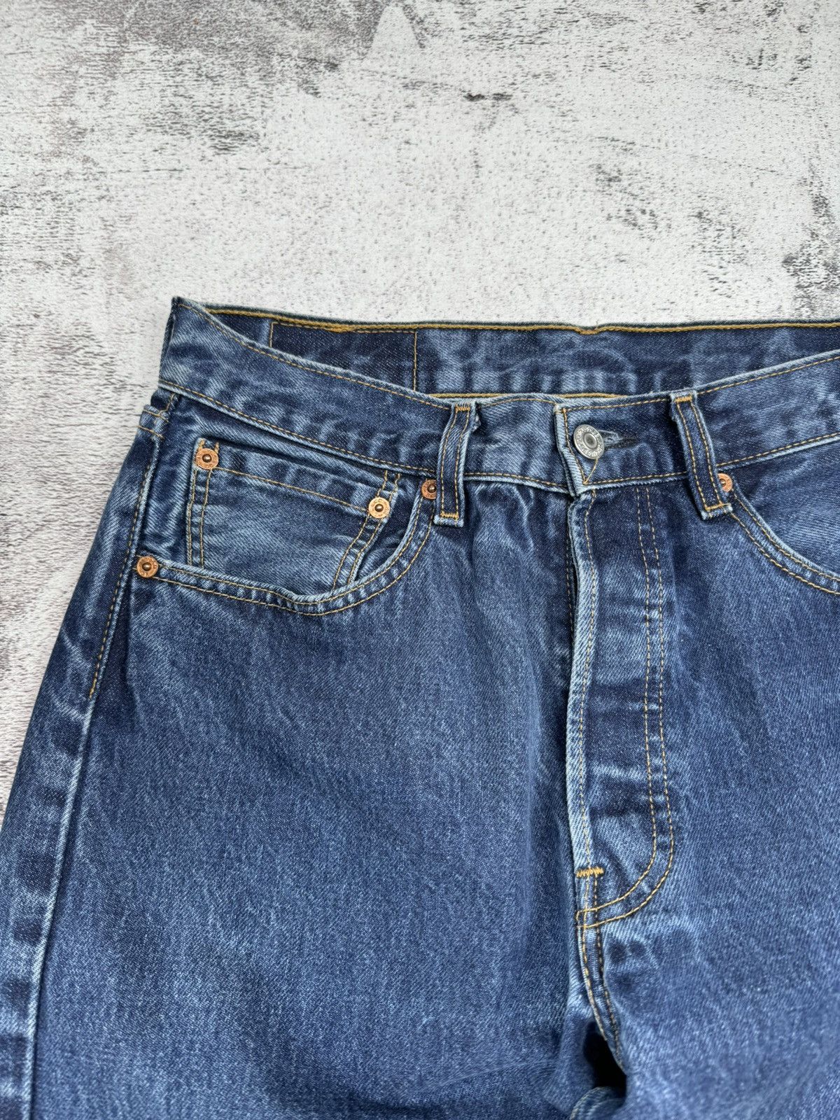 Levi's Vintage 90S Stright Levis 501 Classic Basic USA Denim Jeans Size US 31 - 13 Thumbnail