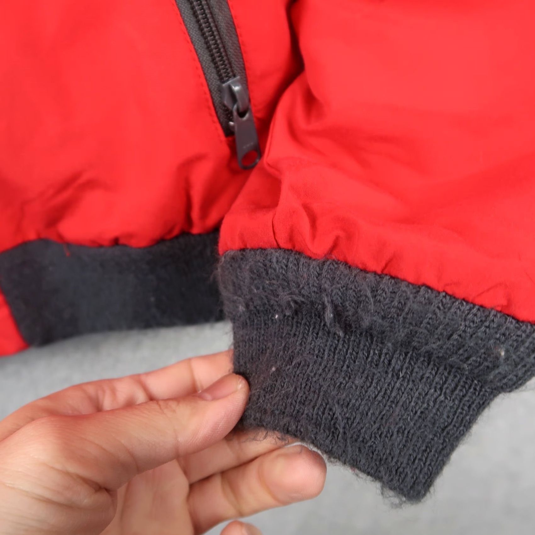 Vintage VINTAGE Woolrich Jacket Windbreaker Mens L Red Woolrich Windbreaker 90s USA Insulated Lined Zip Full Zip Pockets Logo Size US L / EU 52-54 / 3 - 5 Thumbnail