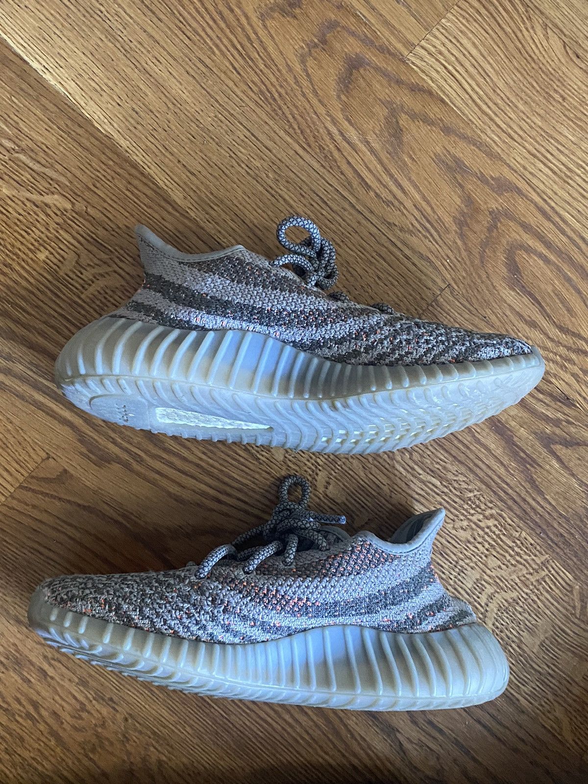 Adidas × Kanye West adidas YEEZY BOOST 350v2 Beluga Size US 6 / EU 39 - 19 Thumbnail