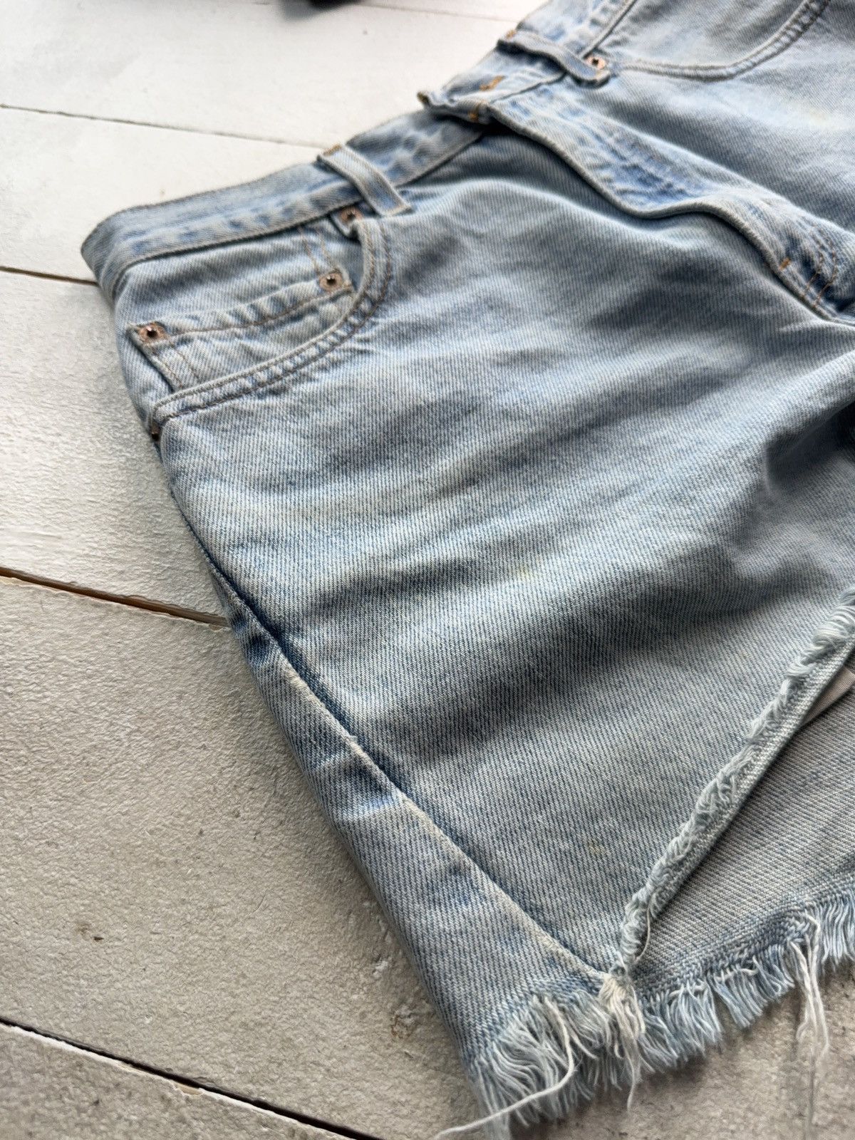 Levi's Vintage Clothing 90s Distressed Levi’s 501 Cut Off High Rise Denim Shorts Y2K Size 28" / US 6 / IT 42 - 16 Thumbnail