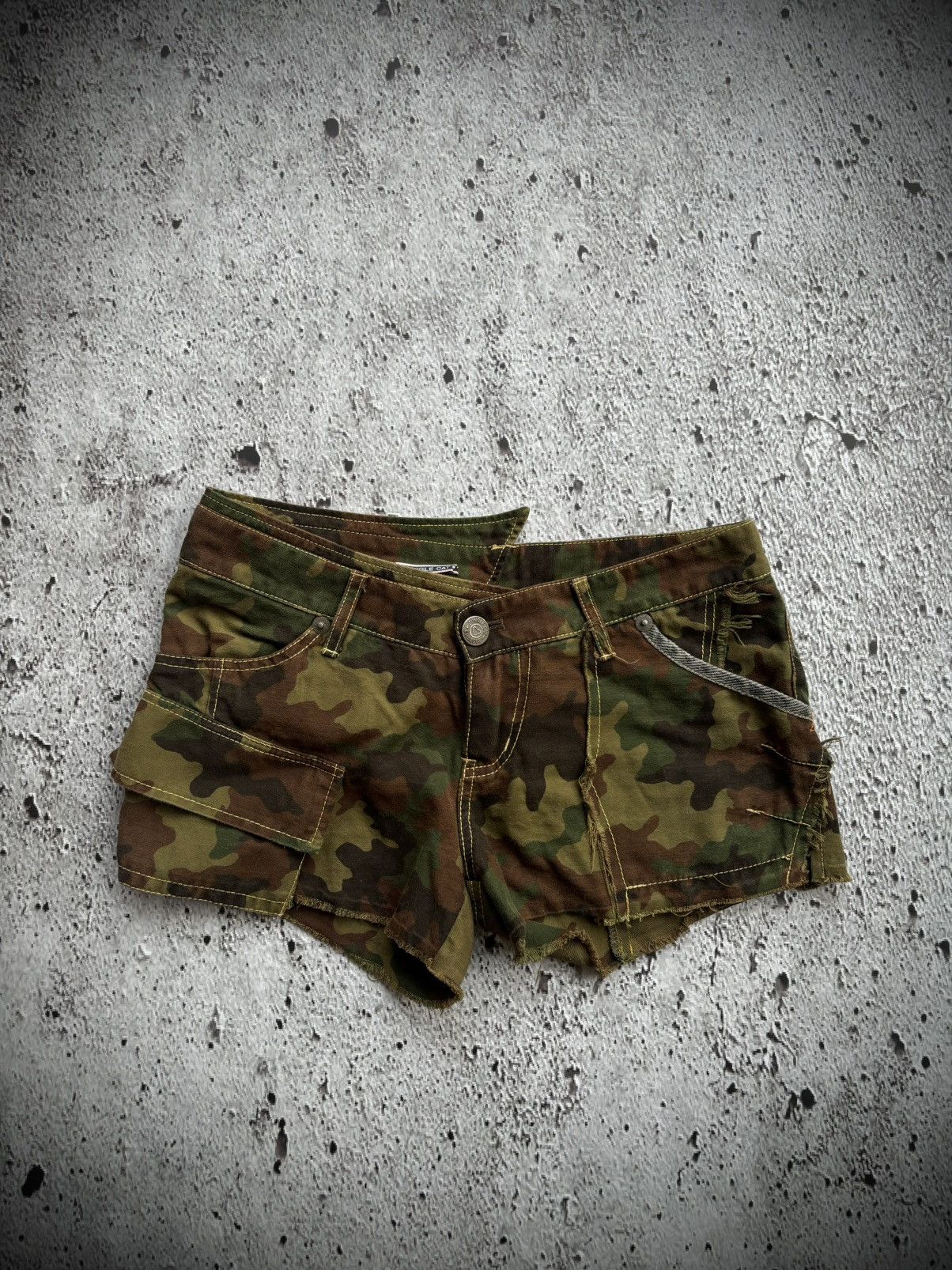 Hysteric Glamour Y2k Jungle Cat Camo Punk style Women's Shorts Size 30" / US 8 / IT 44 - 1 Thumbnail