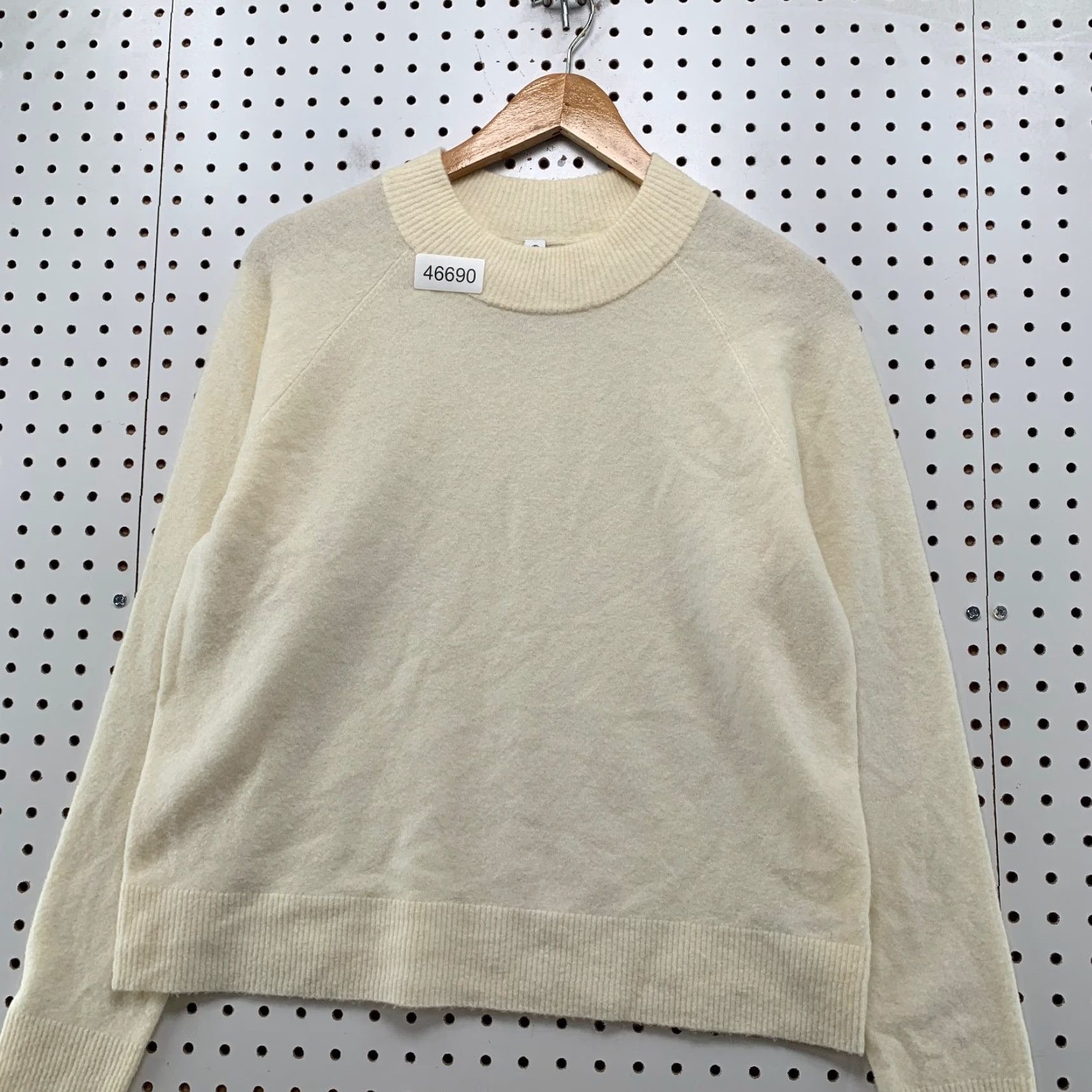 Athleta Athleta Wool Sweater Womens XS Cream Lightweight Long Sleeve Crew Neck Pullover Casual Winter Fall Spring Womens XS Cream Lightweight Wool Sweater Size XS / US 0-2 / IT 36-38 - 5 Thumbnail
