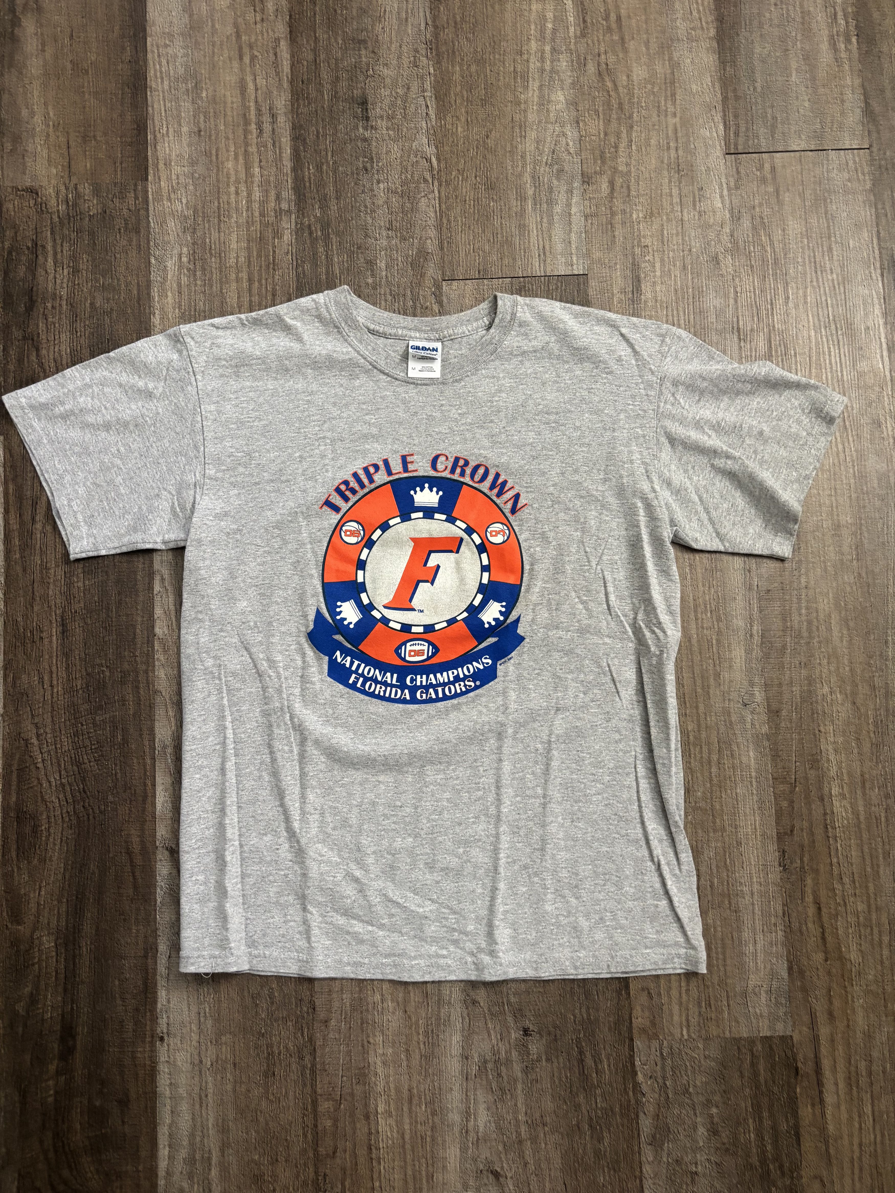 NCAA Vintage 2007 Florida Gators Triple Crown Champions Tee Size US M / EU 48-50 / 2 - 1 Thumbnail