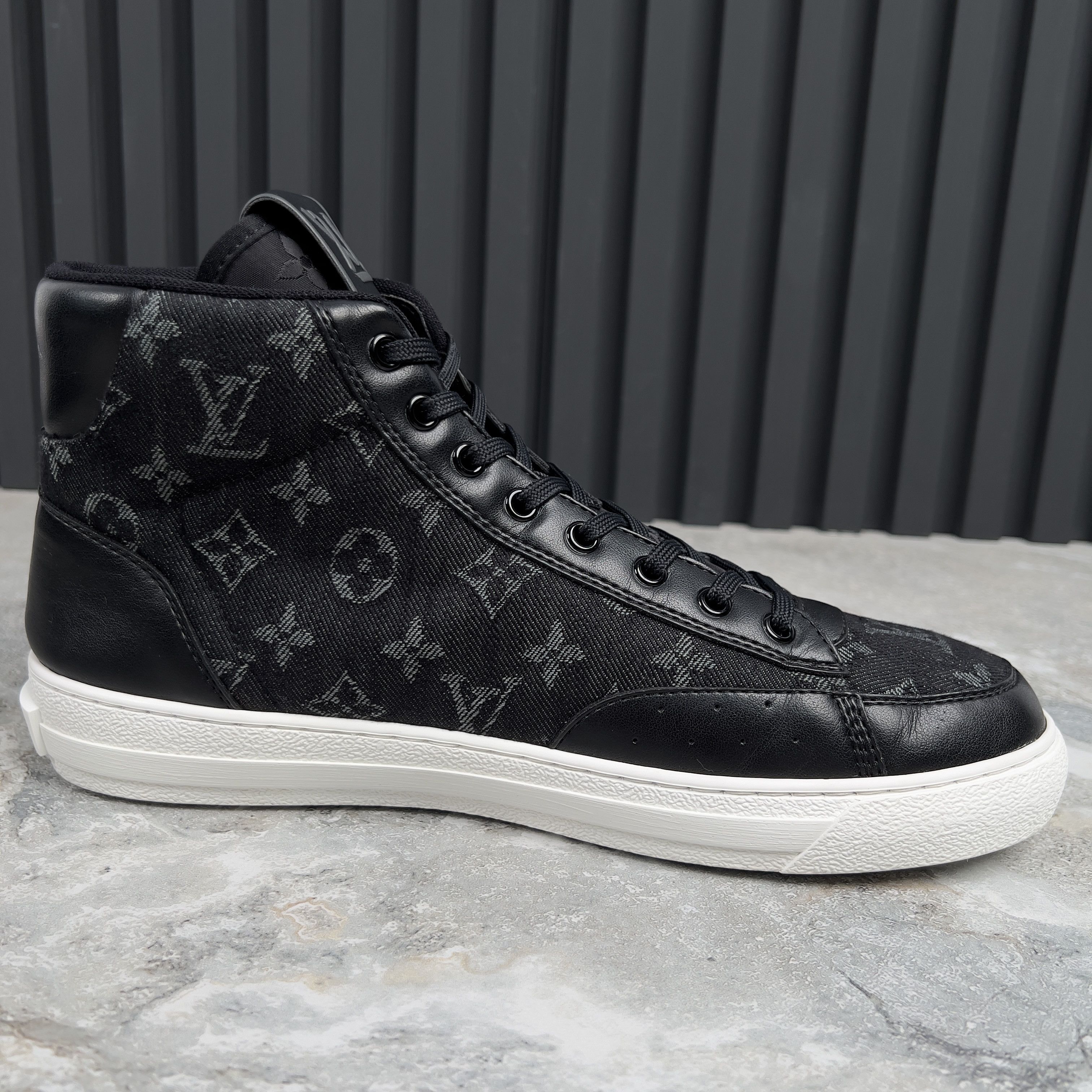 Louis Vuitton Louis Vuitton Charlie Trainers Sneaker Monogram Denim Size US 9 / EU 42 - 8 Thumbnail