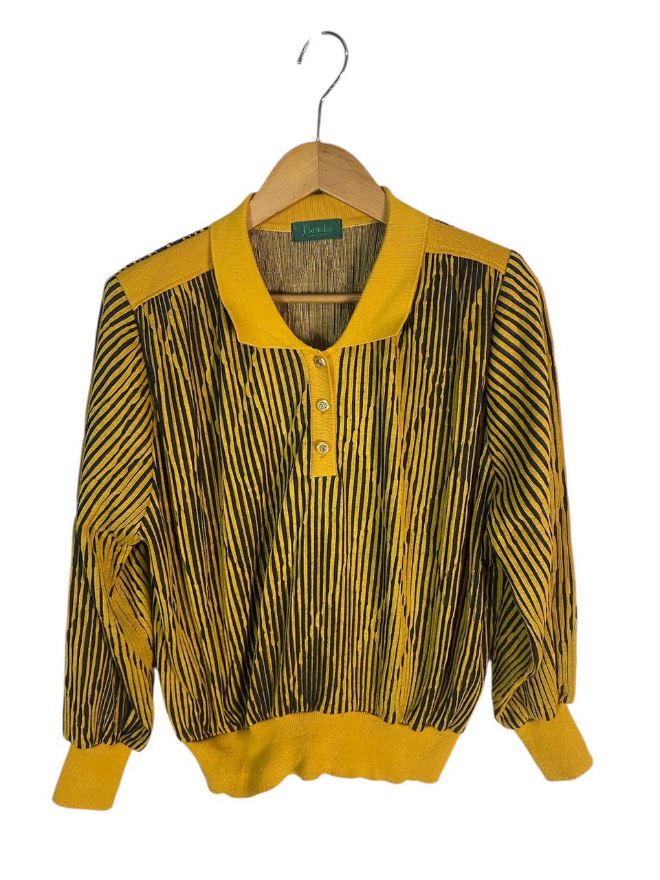 Japanese Brand Vintage Japanese brand polo sweatshirt Size M / US 6-8 / IT 42-44 - 1 Thumbnail