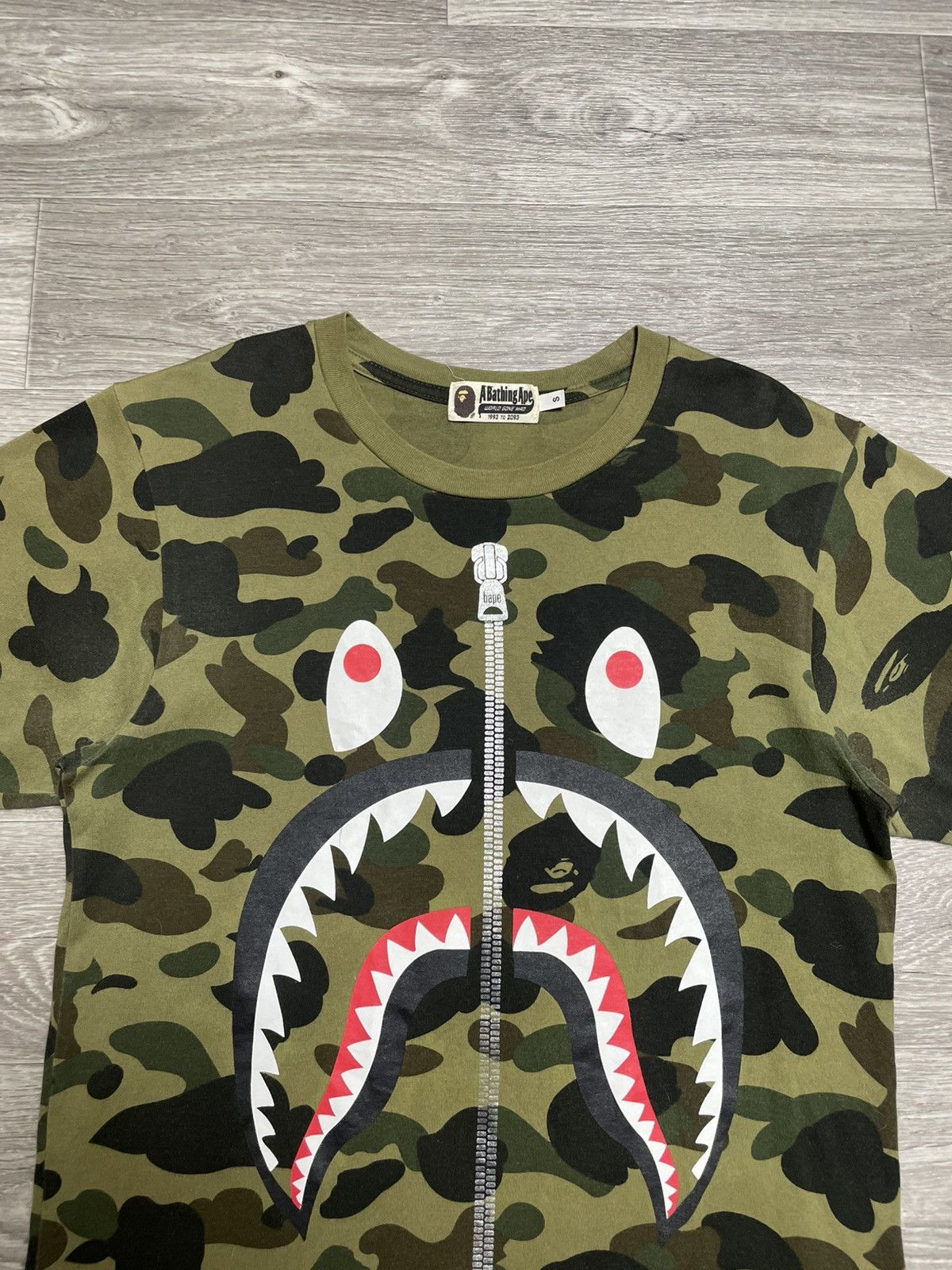 Bape Bape 1st Camo Shark T-Shirt Size US S / EU 44-46 / 1 - 2 Thumbnail