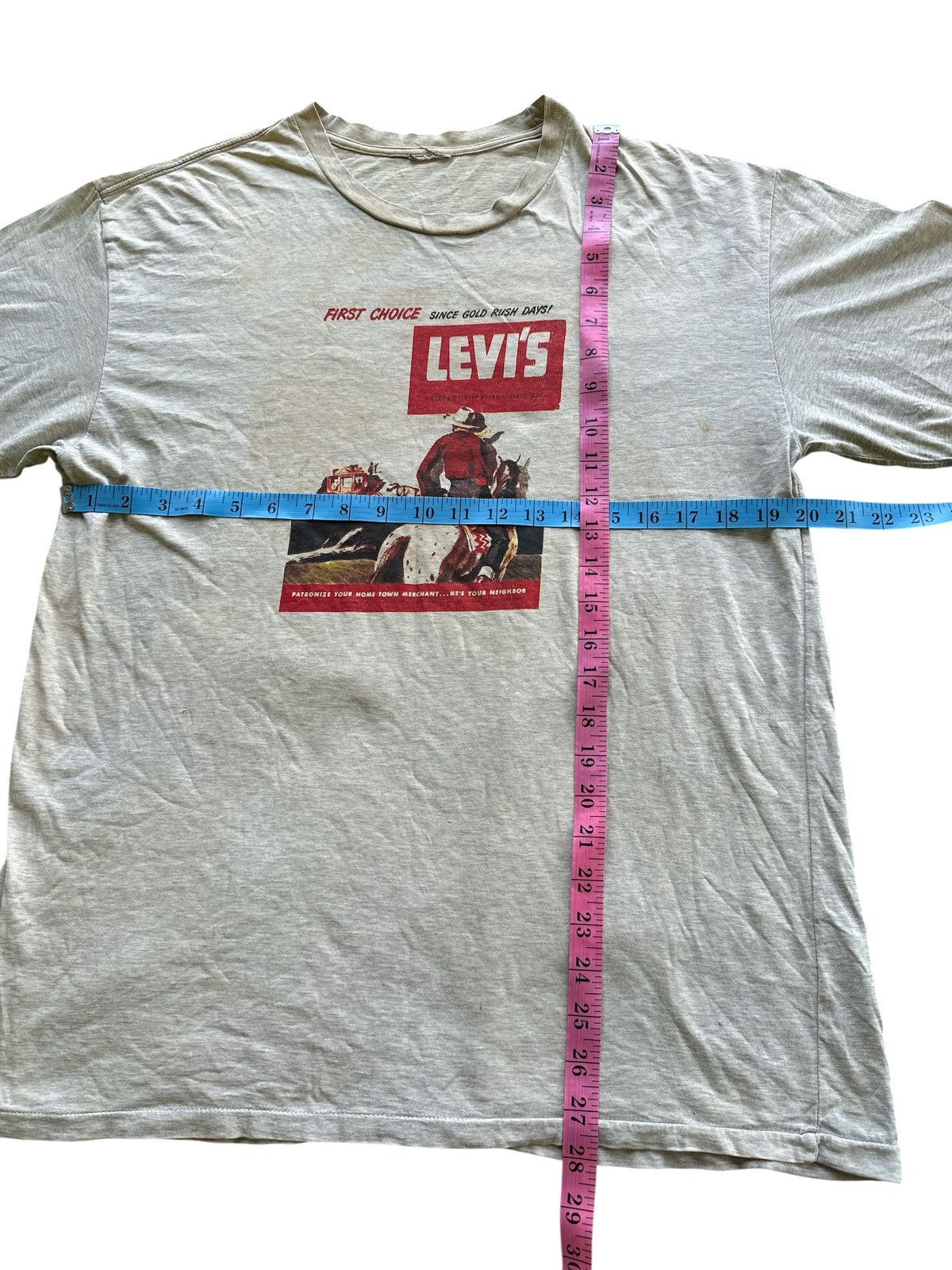 Levi's Vintage Distress Levis Tee 20x28 . Size US L / EU 52-54 / 3 - 2 Thumbnail