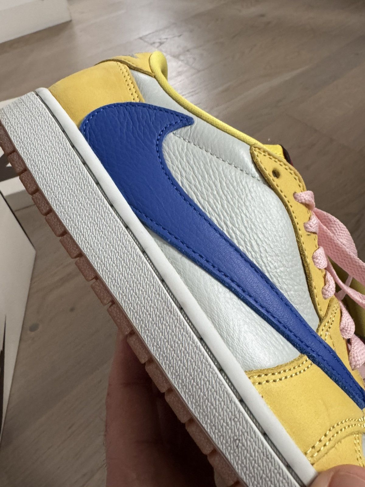 Nike × Travis Scott Air Jordan x Travis Scott Air Jordan 1 Low 0g US10.5 Canary Size US 10.5 / EU 43-44 - 12 Thumbnail